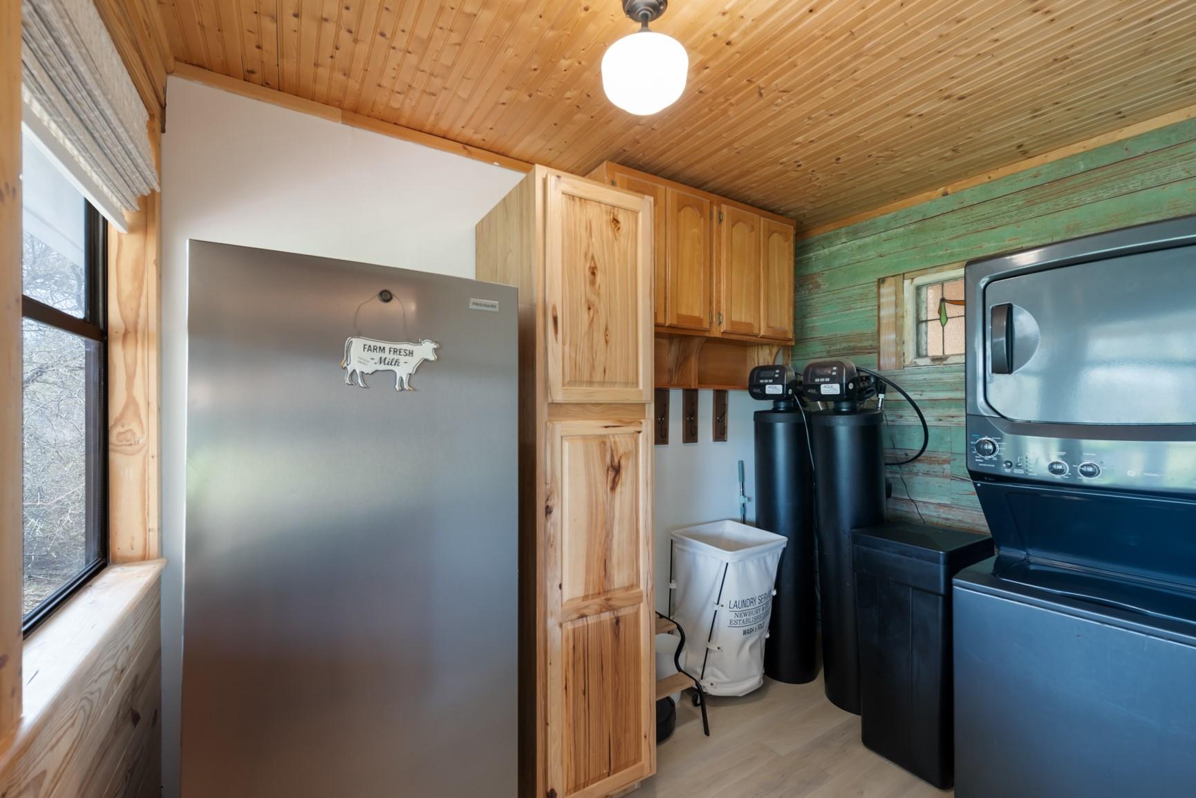 2646 Fm 1704, Elgin, TX 78621