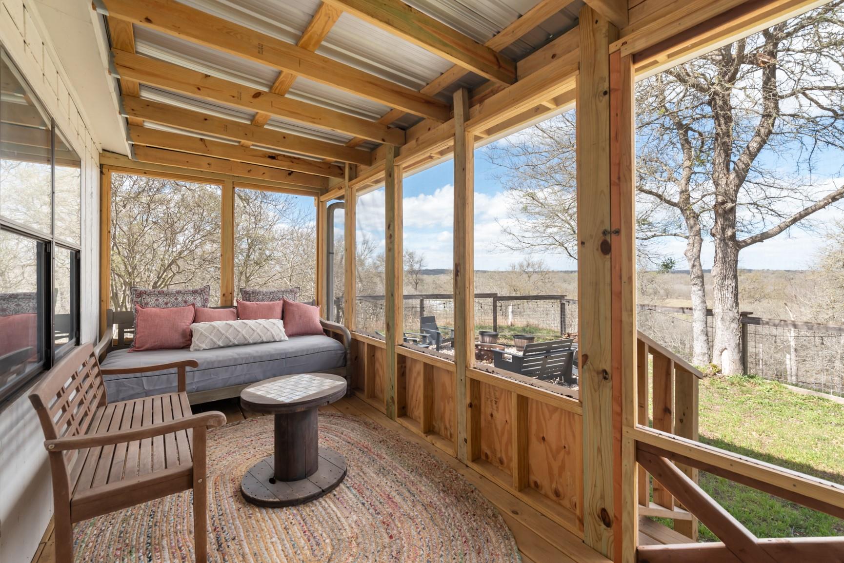 2646 Fm 1704, Elgin, TX 78621