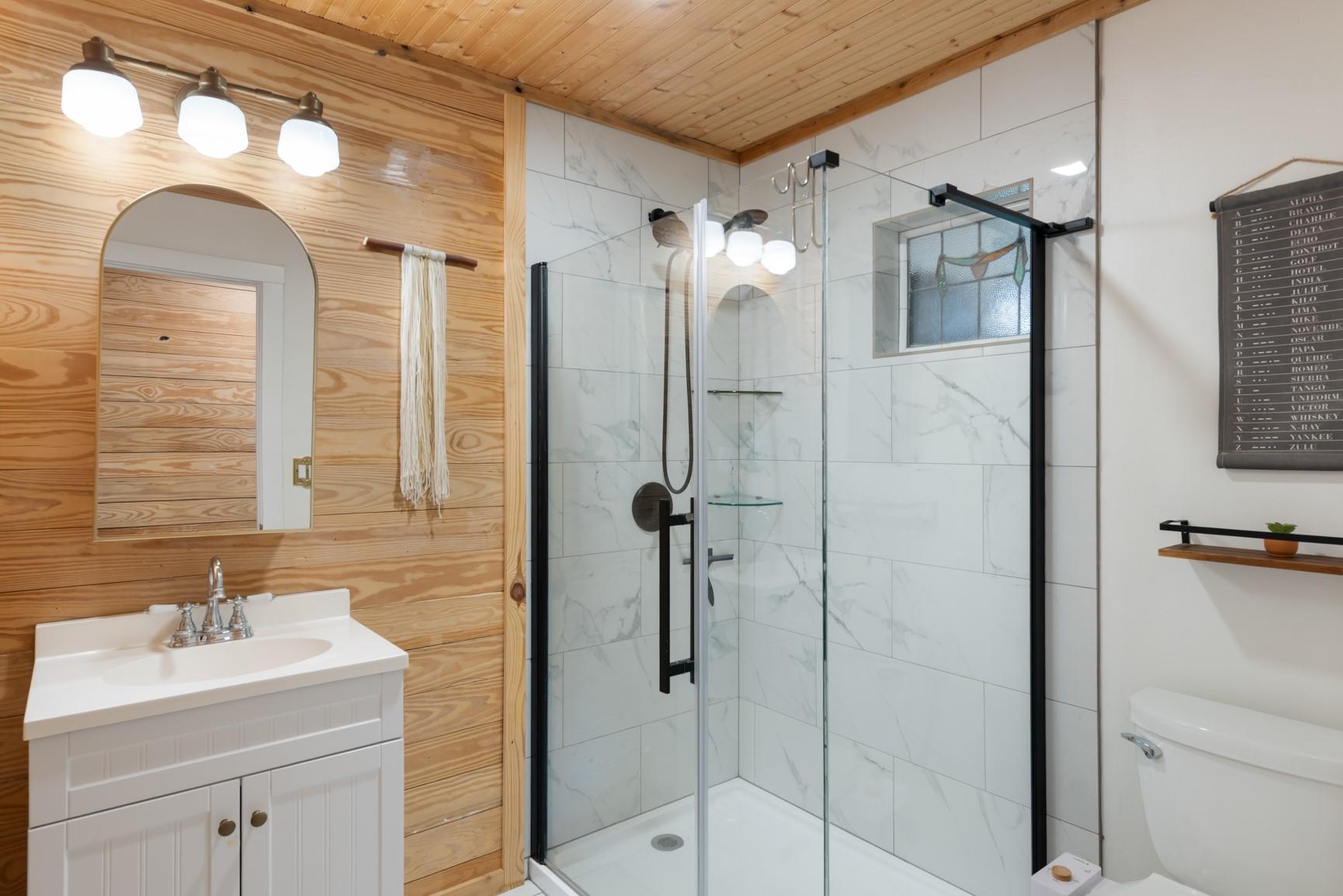 2646 Fm 1704, Elgin, TX 78621