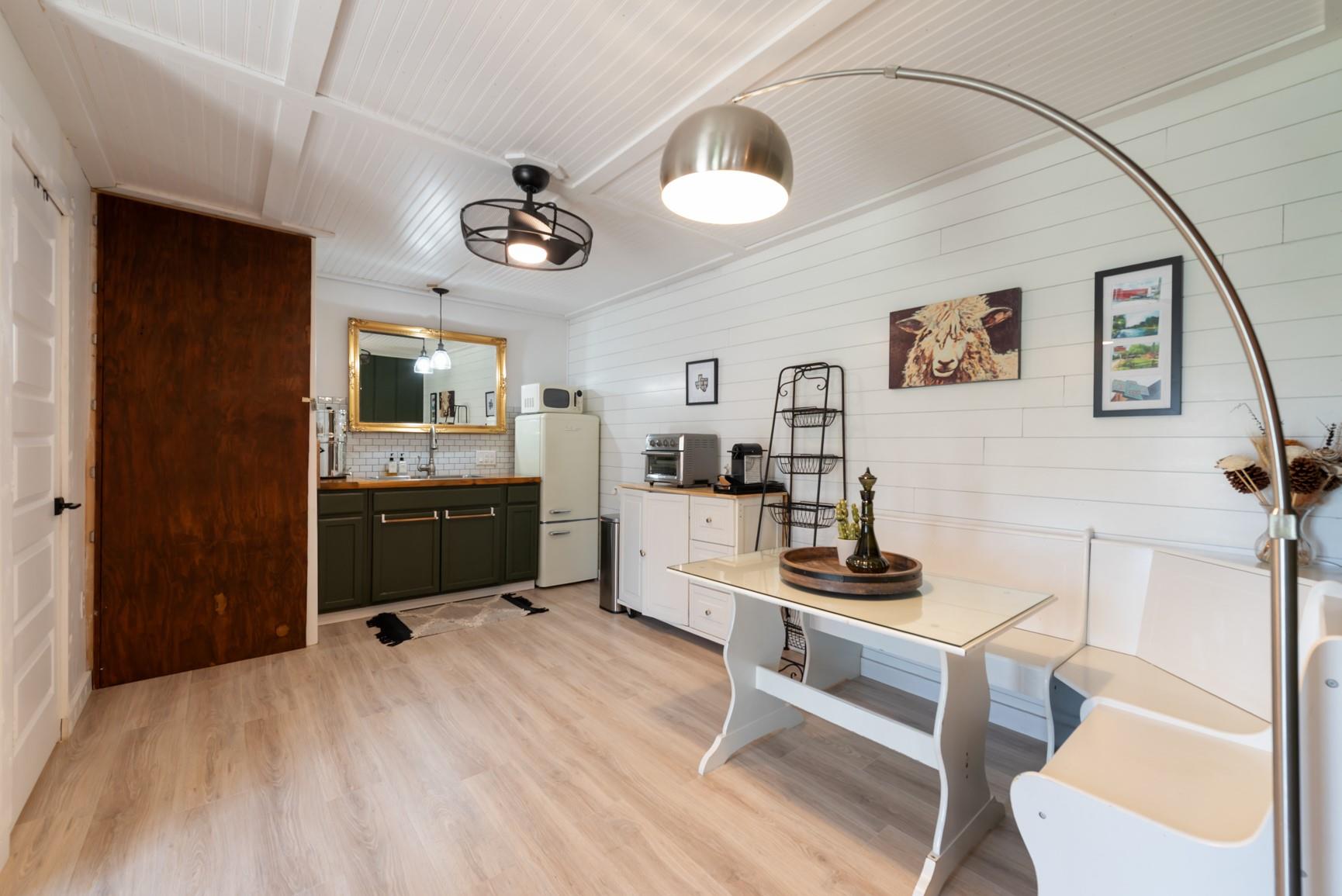 2646 Fm 1704, Elgin, TX 78621