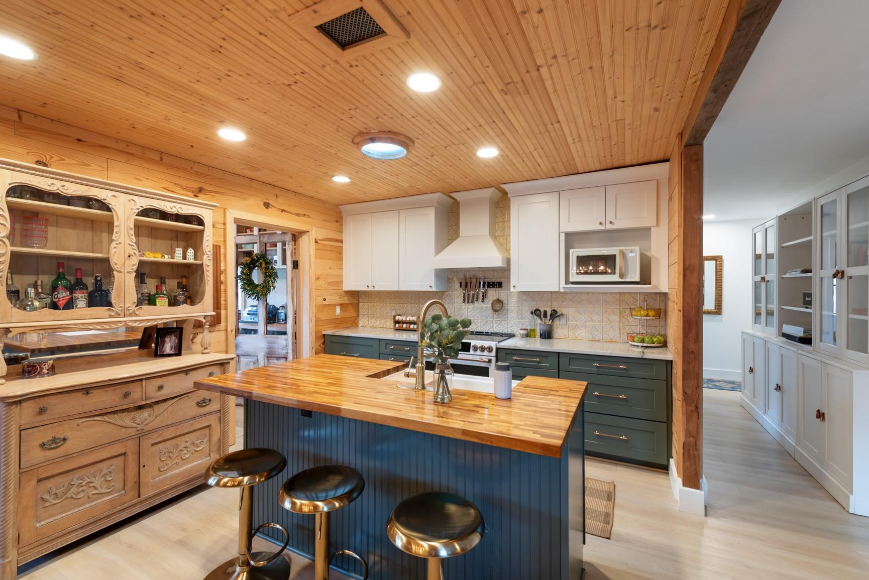 2646 Fm 1704, Elgin, TX 78621