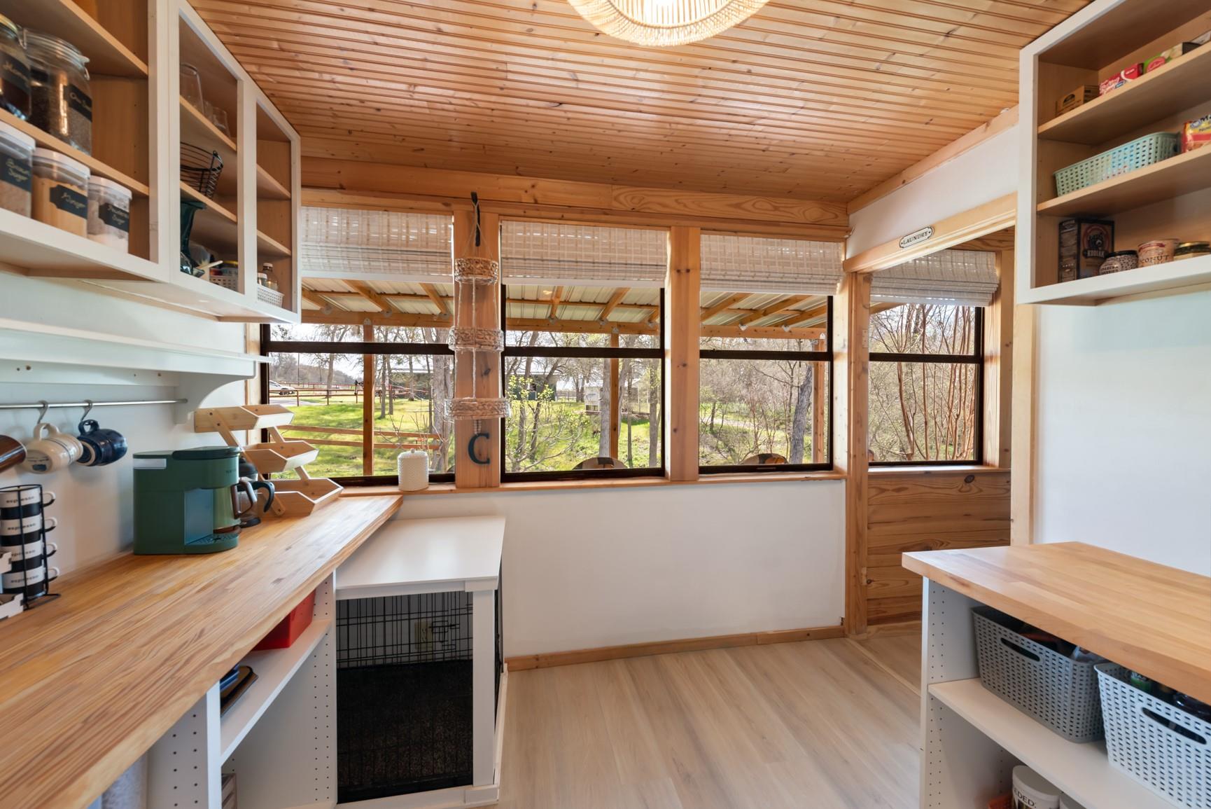 2646 Fm 1704, Elgin, TX 78621