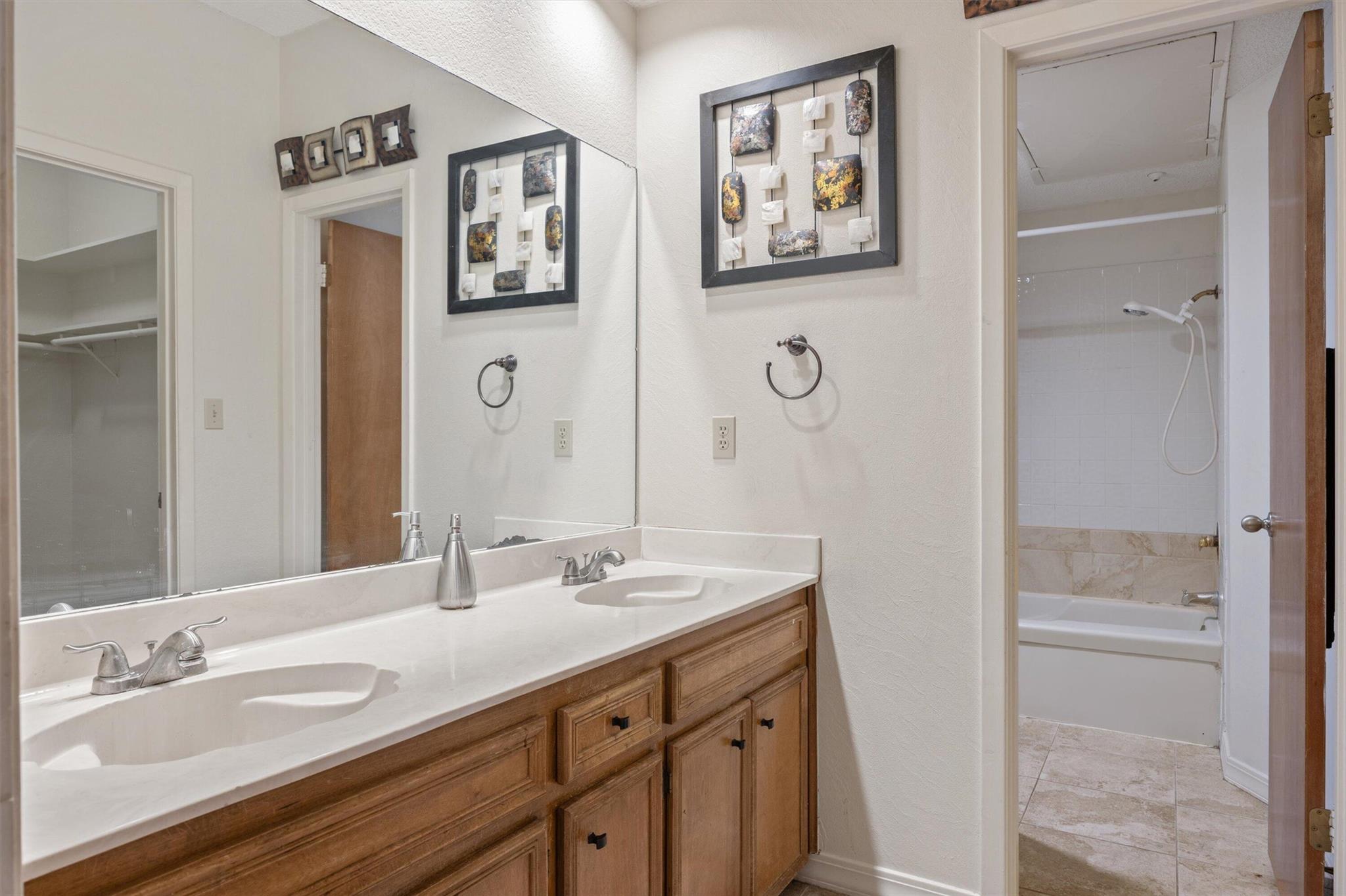 2201 Lakeway Blvd # 39, Lakeway, TX 78734