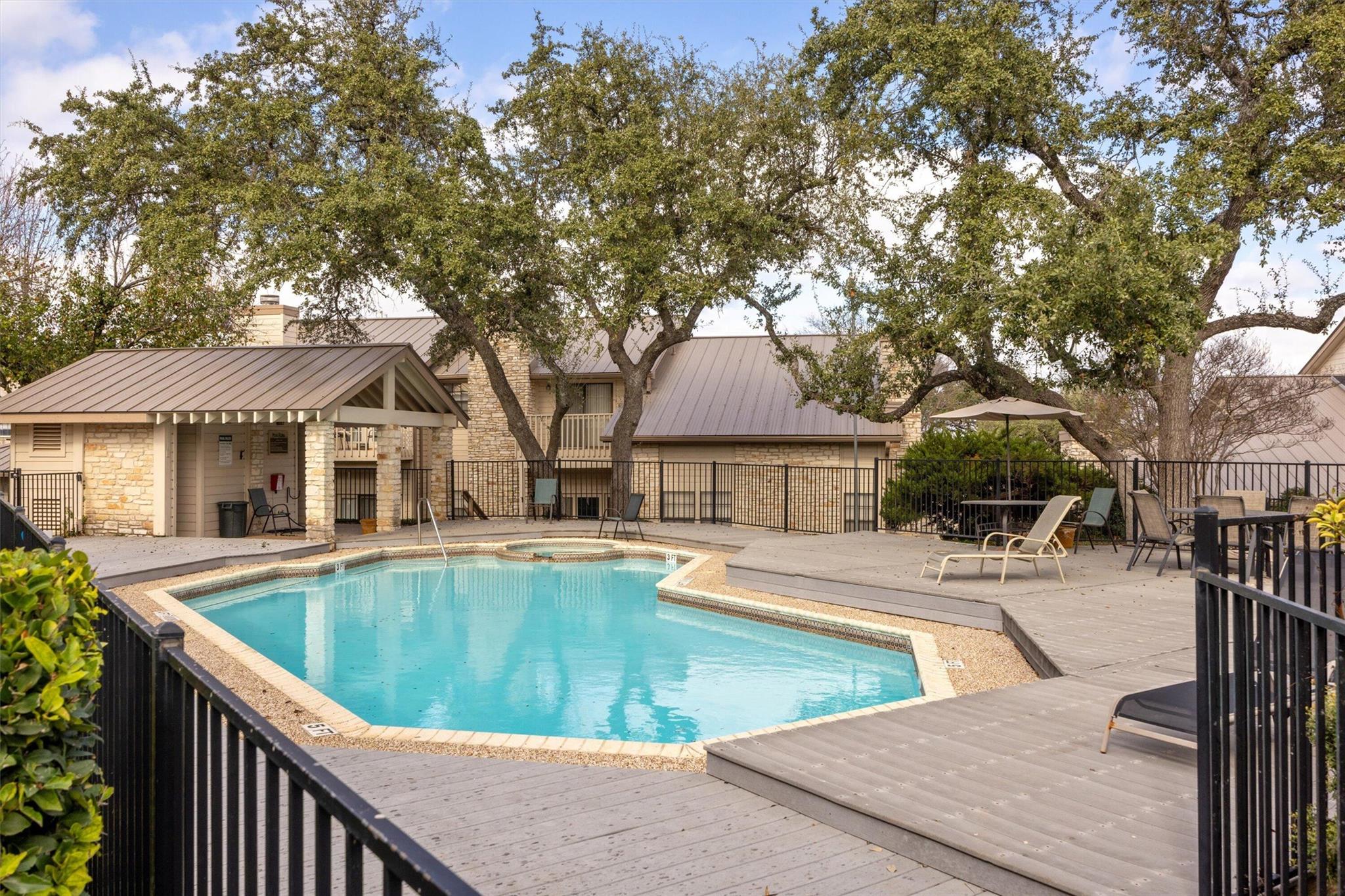 2201 Lakeway Blvd # 39, Lakeway, TX 78734