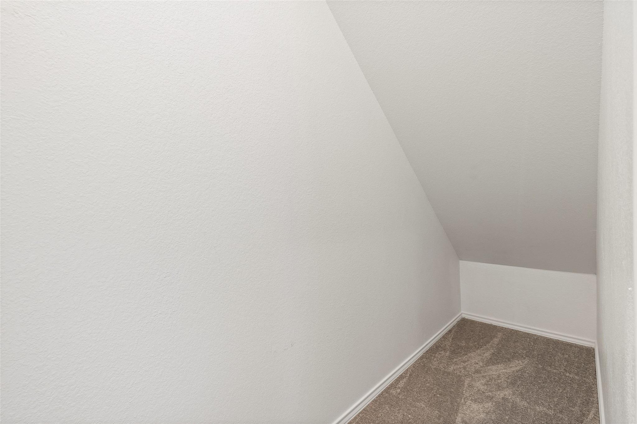 201 Katie Elder Dr, Jarrell, TX 76537