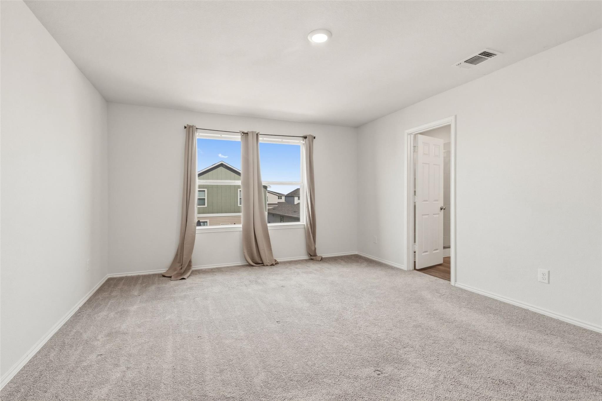 201 Katie Elder Dr, Jarrell, TX 76537