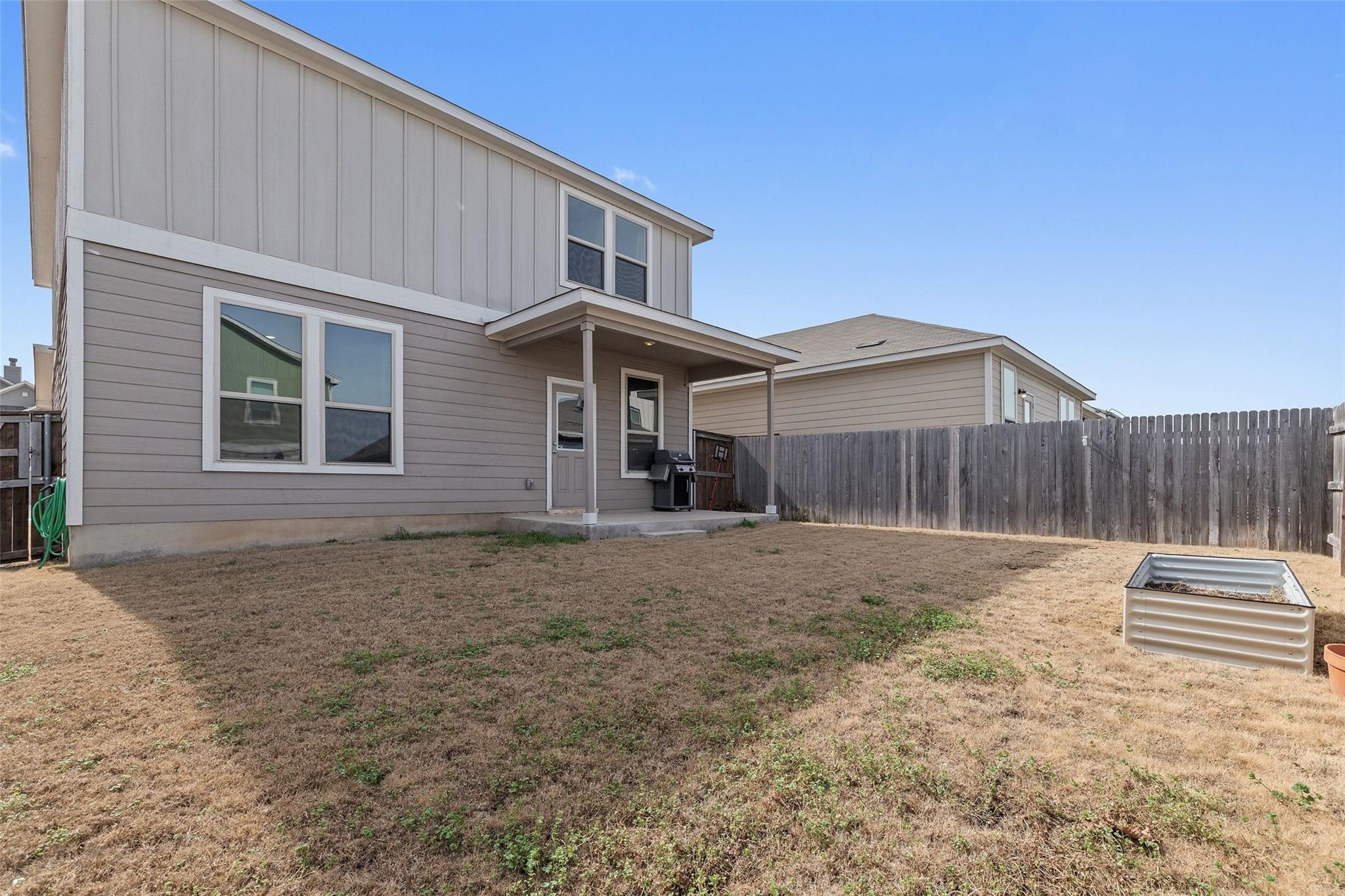 201 Katie Elder Dr, Jarrell, TX 76537