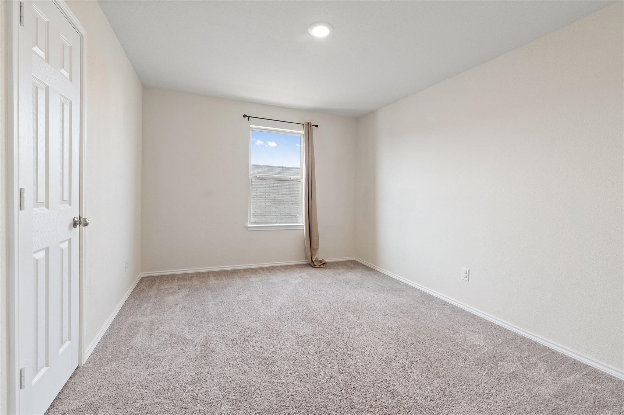 201 Katie Elder Dr, Jarrell, TX 76537