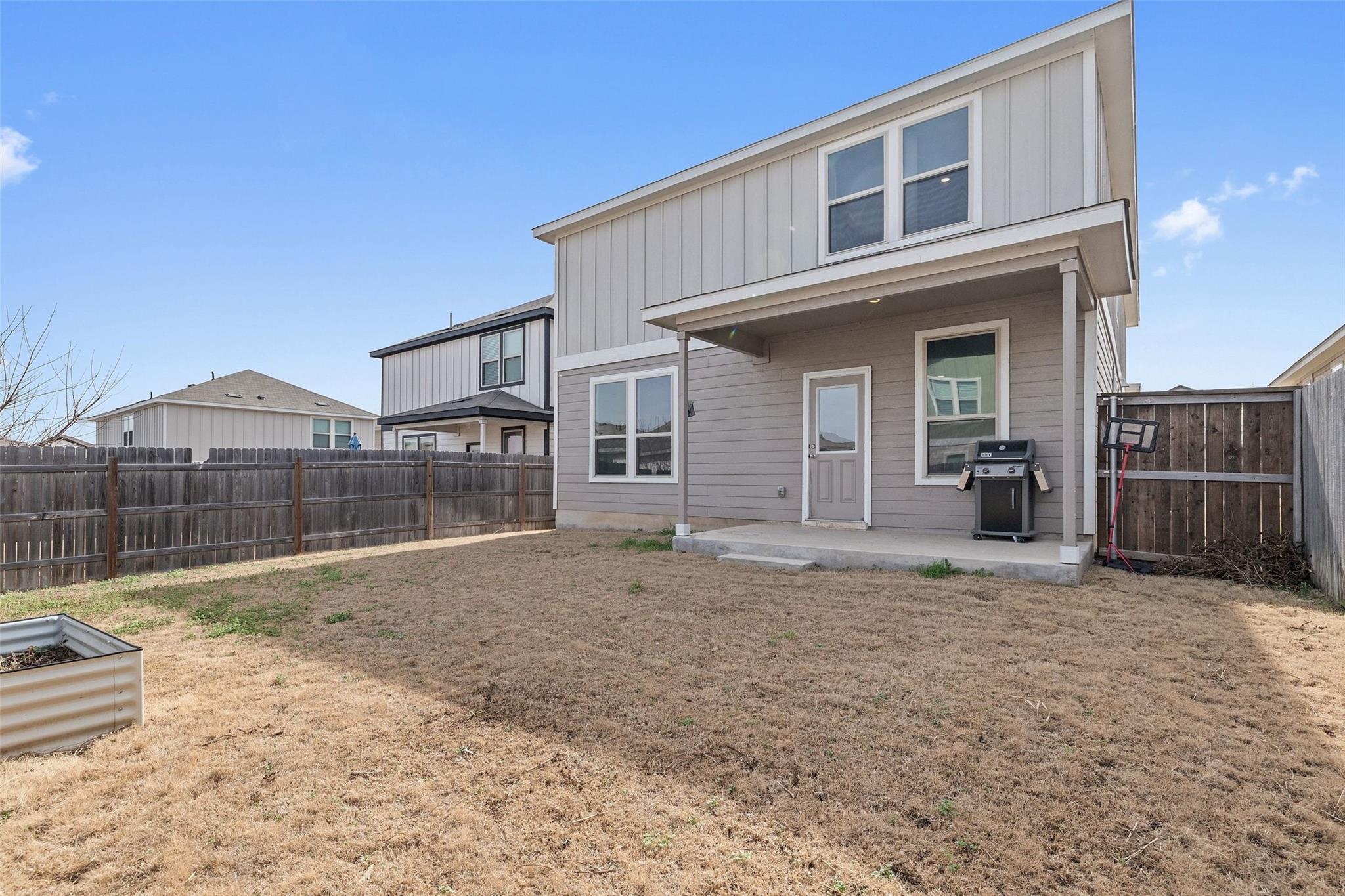 201 Katie Elder Dr, Jarrell, TX 76537