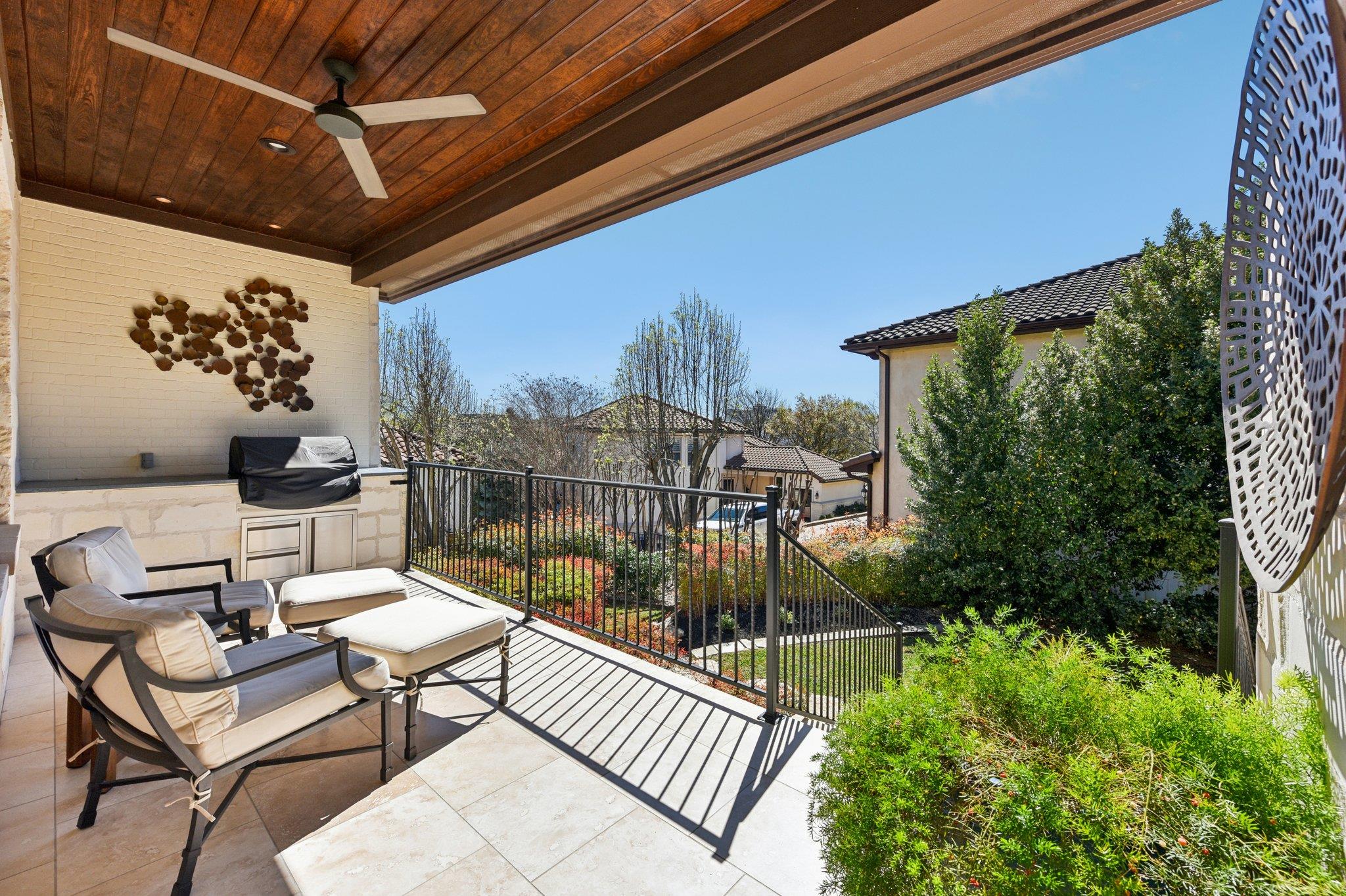 208 Neville Wood Ct, Austin, TX 78738