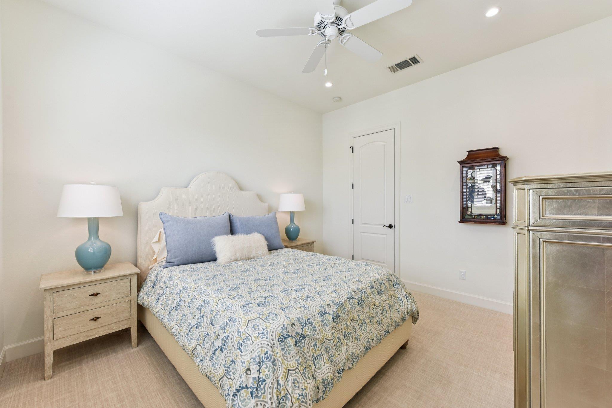 208 Neville Wood Ct, Austin, TX 78738