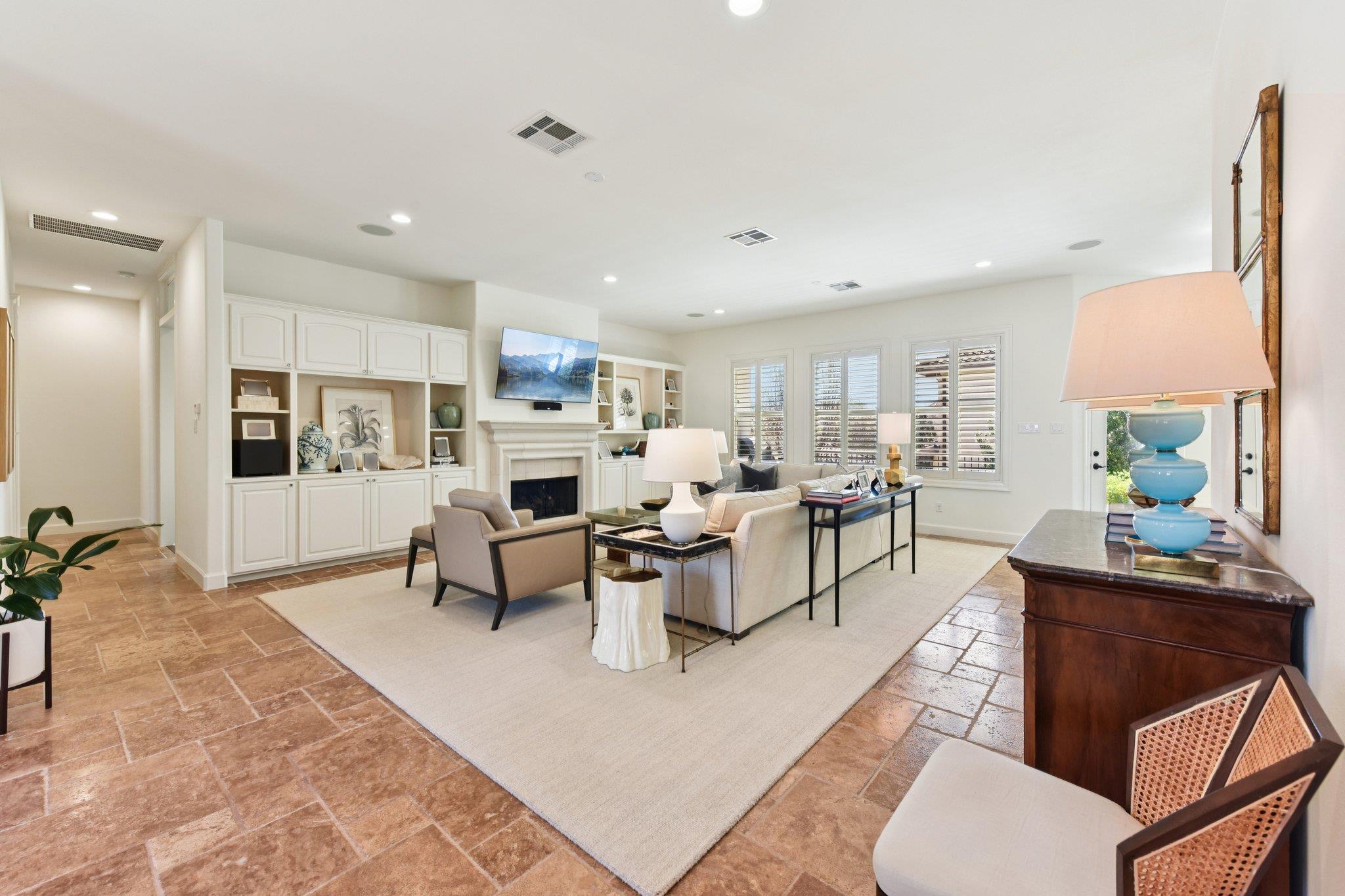 208 Neville Wood Ct, Austin, TX 78738