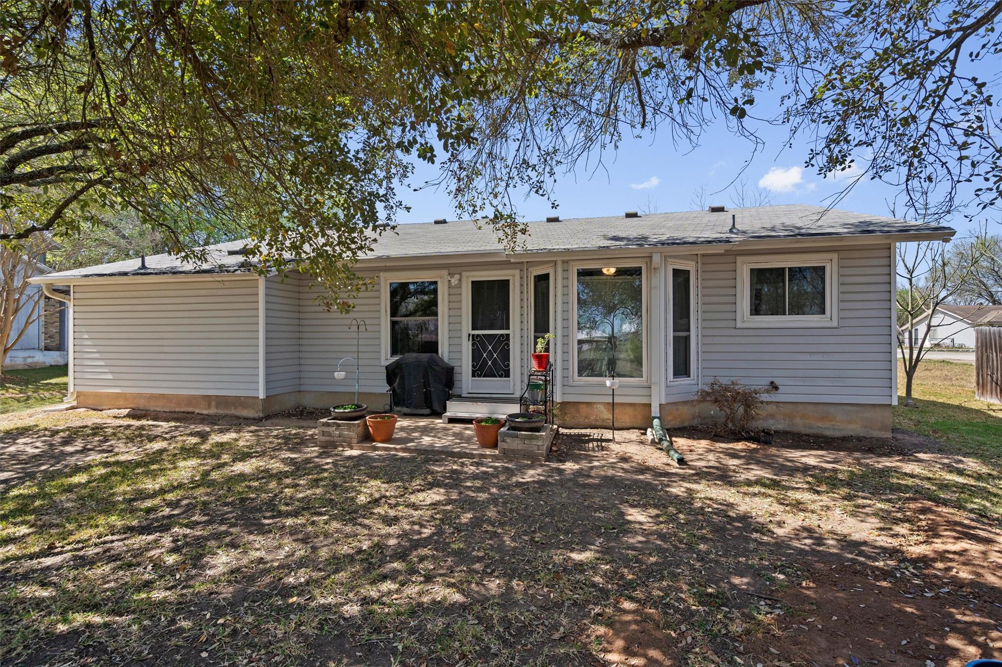 411 Bonita Vista Dr, Buda, TX 78610