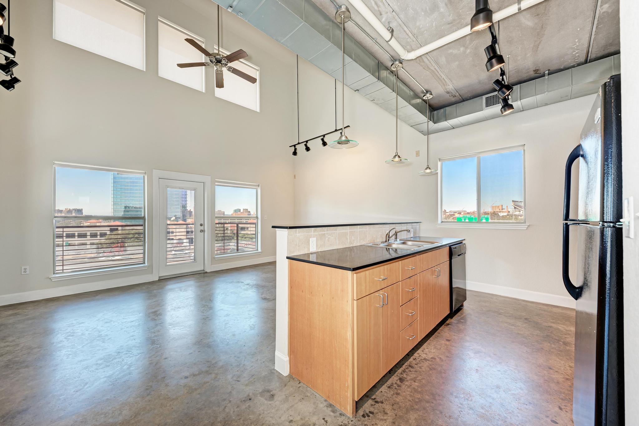 807 E 14th St # 306, Austin, TX 78702