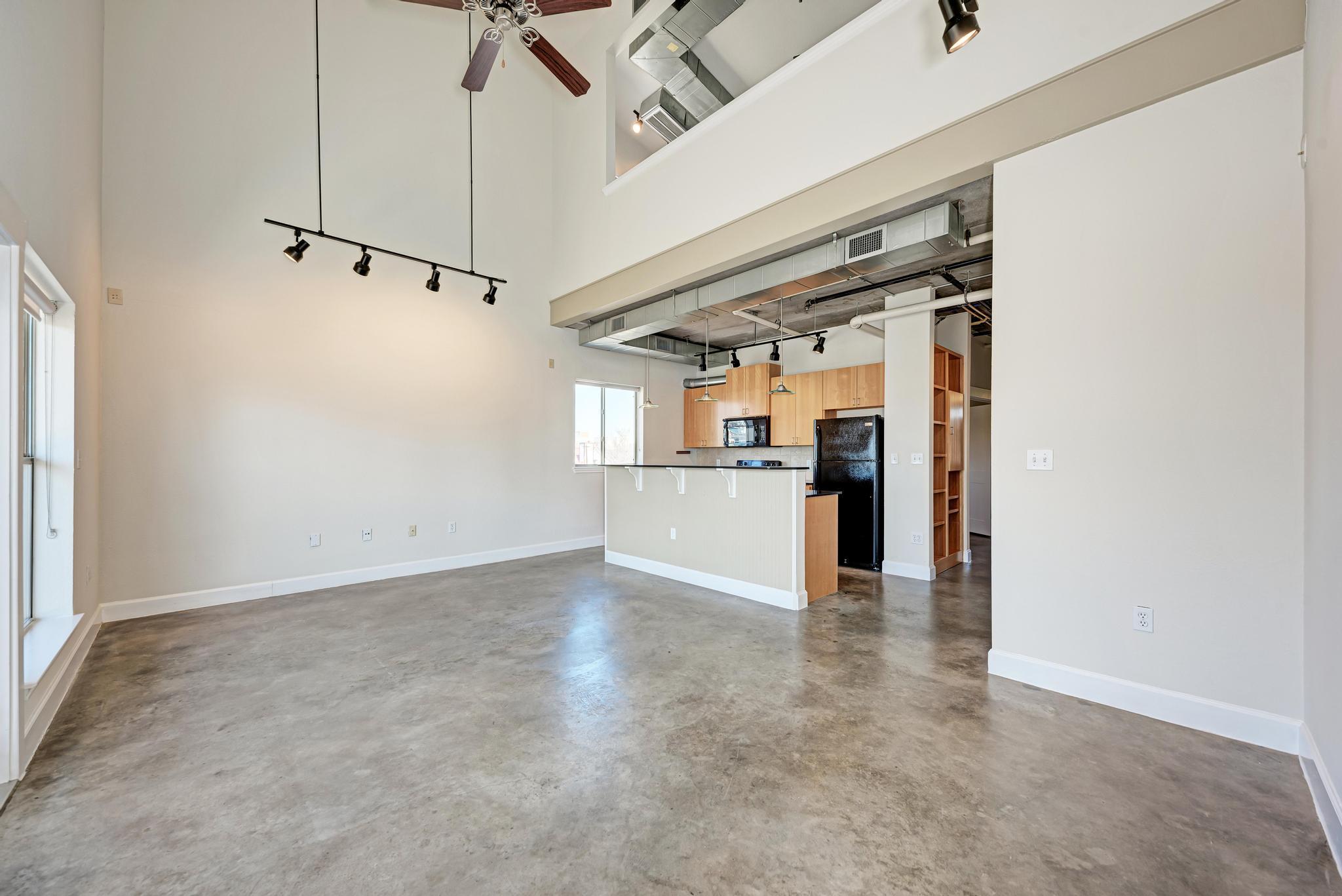 807 E 14th St # 306, Austin, TX 78702