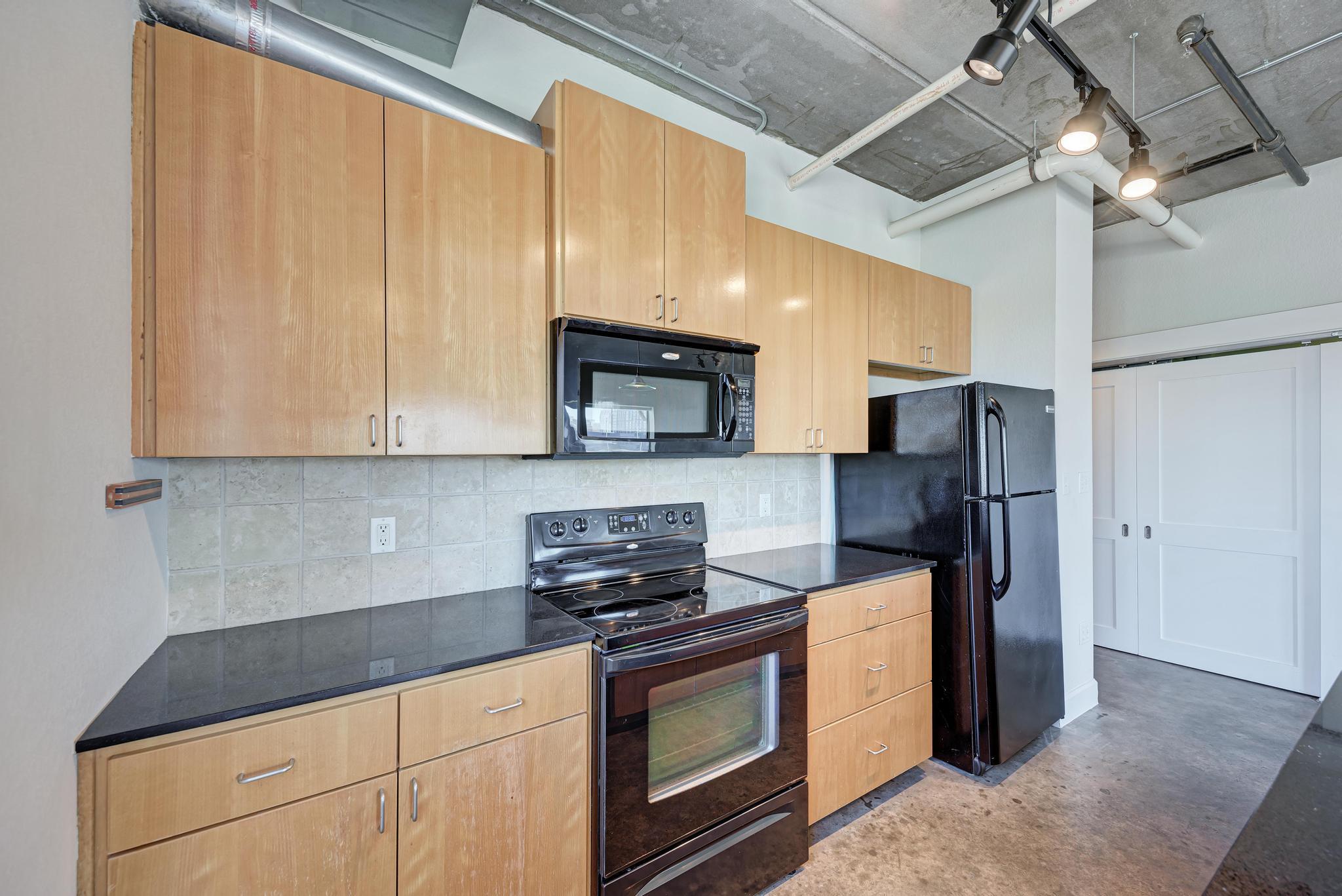 807 E 14th St # 306, Austin, TX 78702