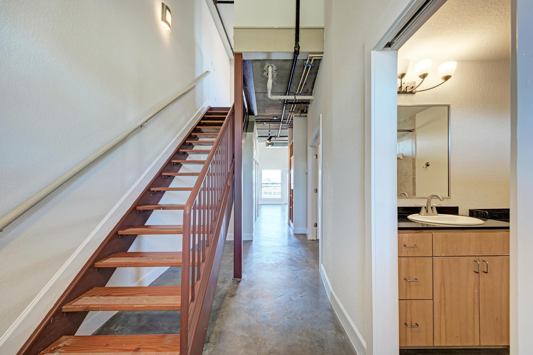 807 E 14th St # 306, Austin, TX 78702