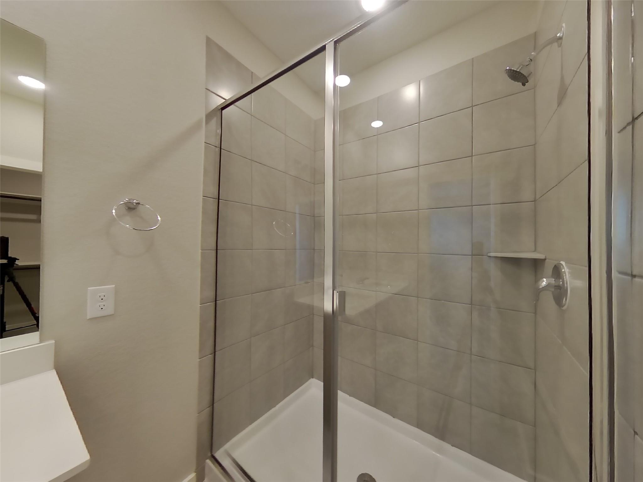 612 Lindheimer Ln, Leander, TX 78641