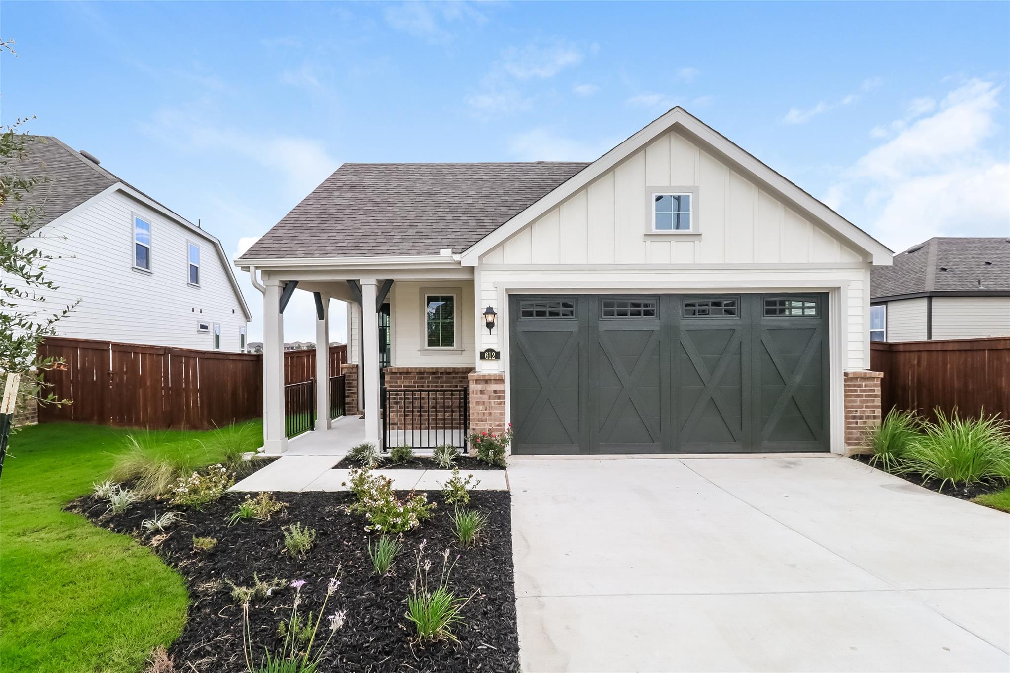 612 Lindheimer Ln, Leander, TX 78641