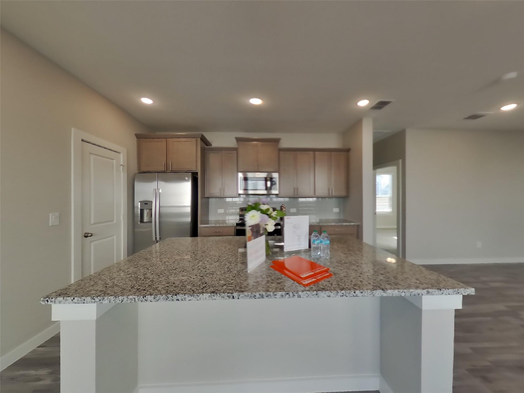 612 Lindheimer Ln, Leander, TX 78641