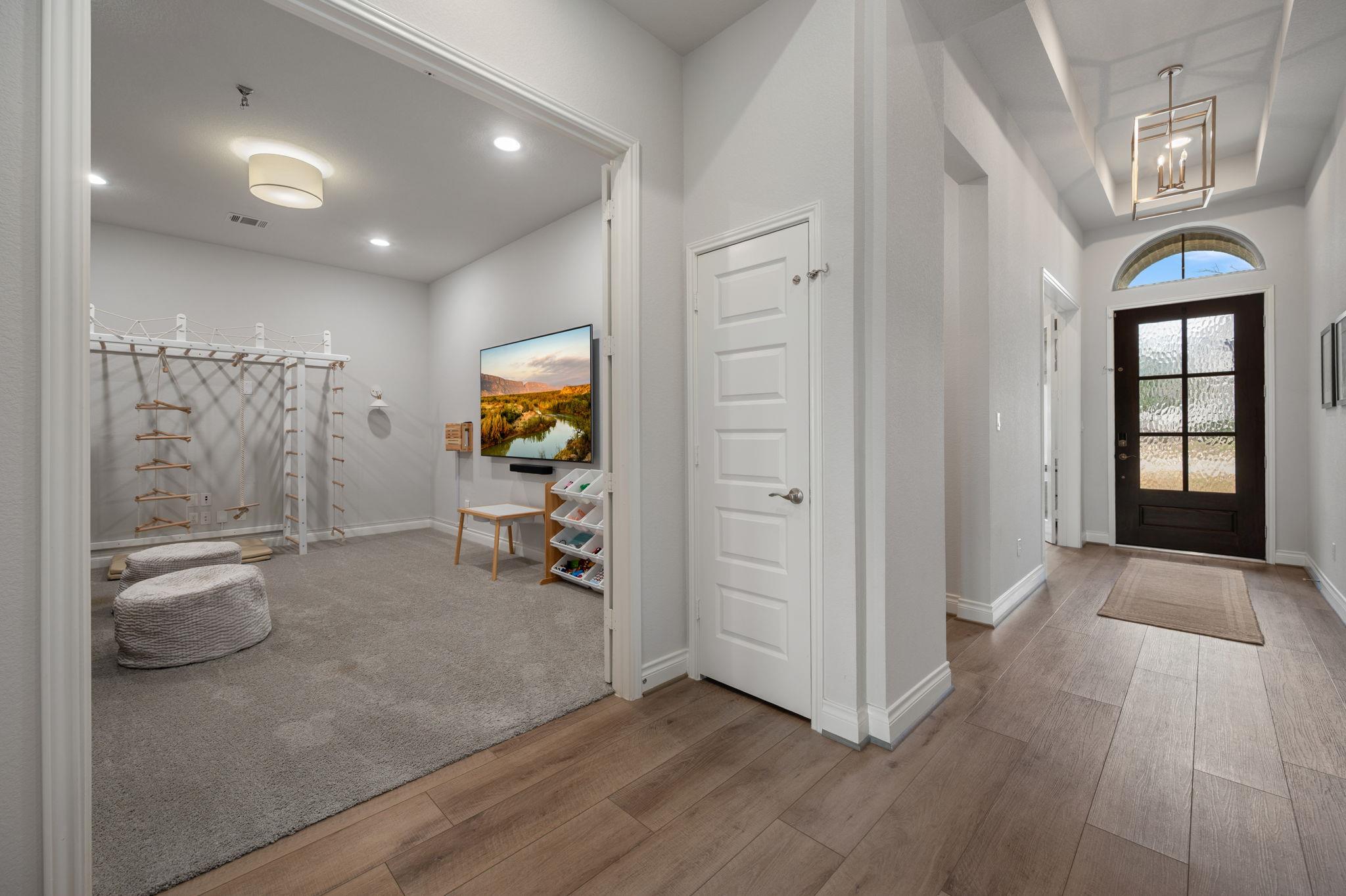 924 Hornsby Holw, Leander, TX 78641