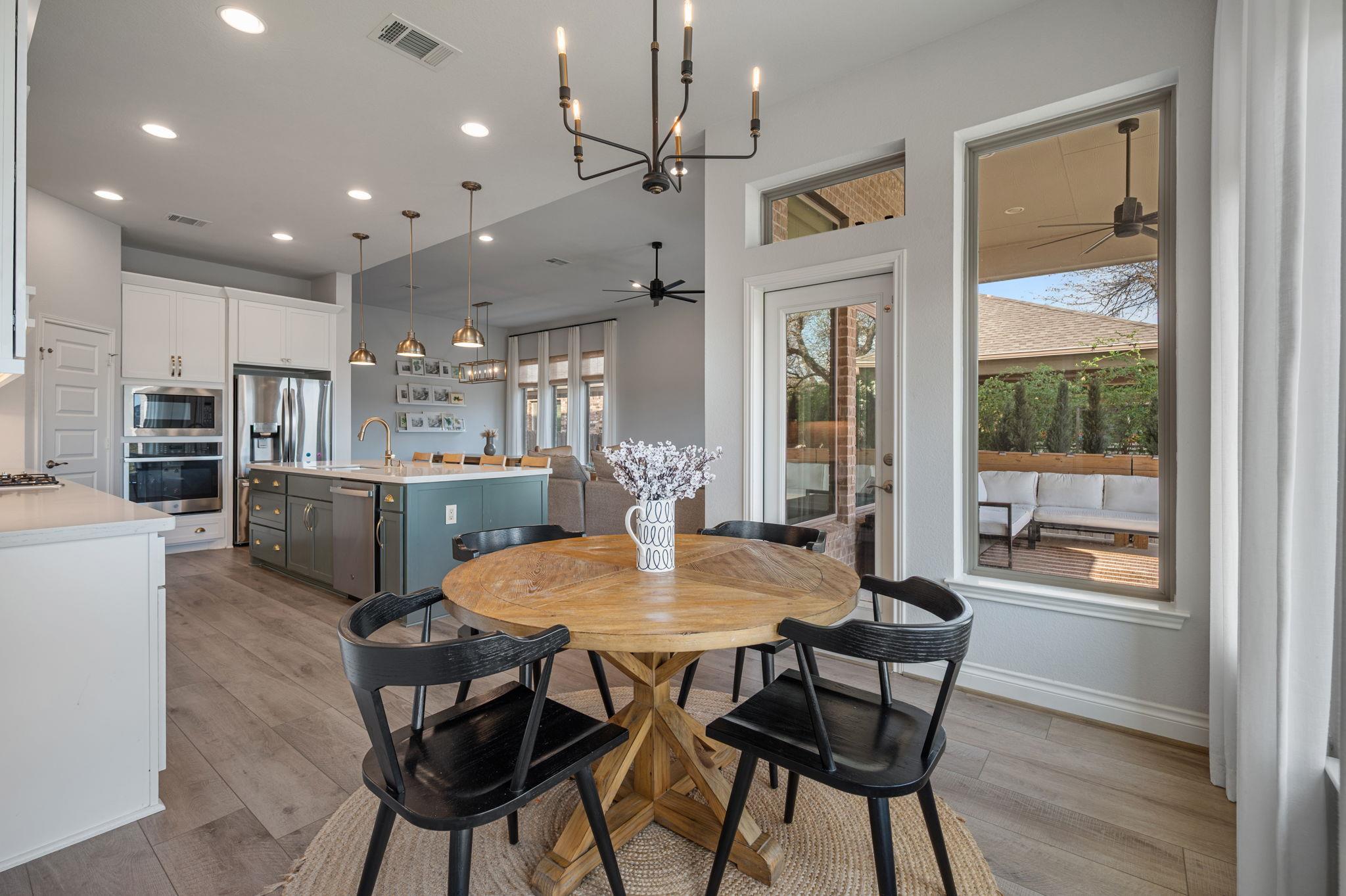 924 Hornsby Holw, Leander, TX 78641