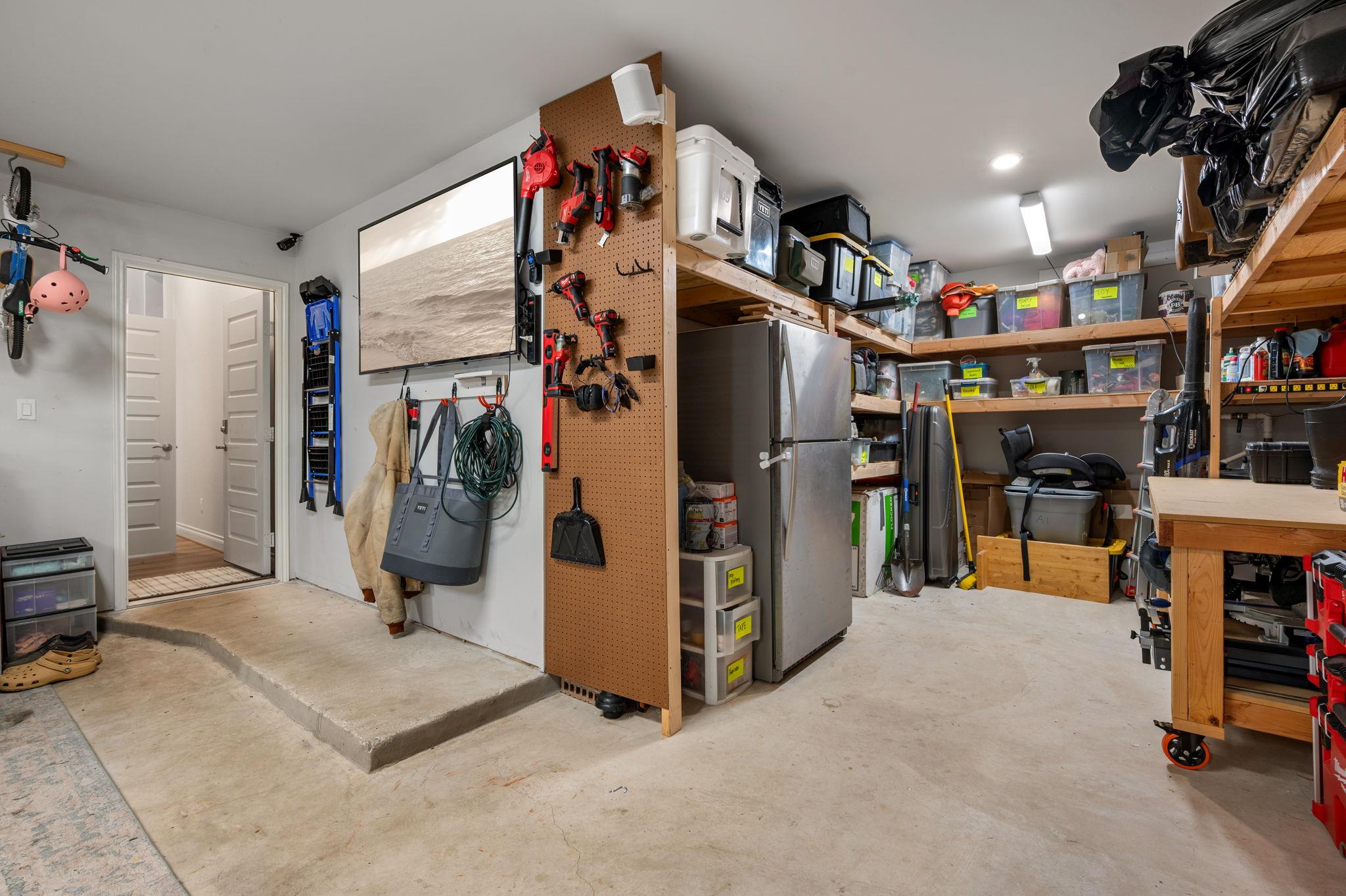 924 Hornsby Holw, Leander, TX 78641