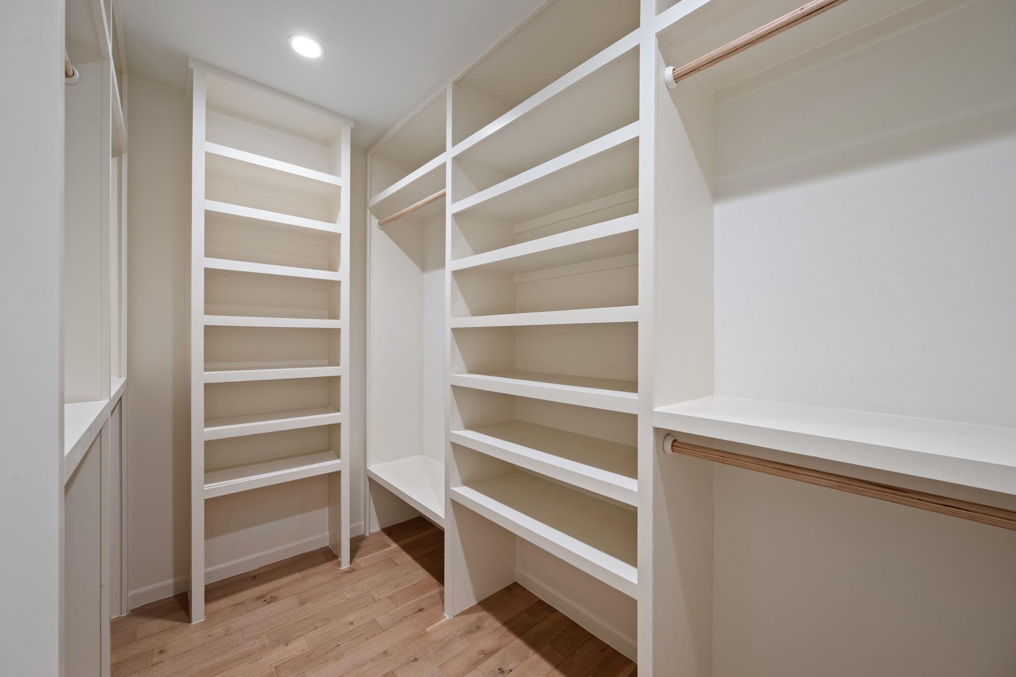 2111 Teakwood Dr, Austin, TX 78757