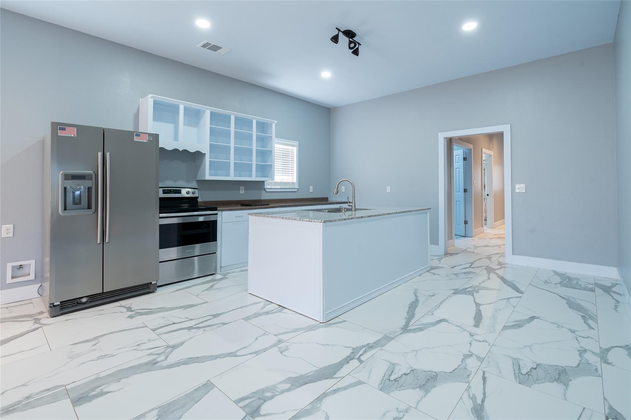 661 Hidden Oak Rd, Lockhart, TX 78616