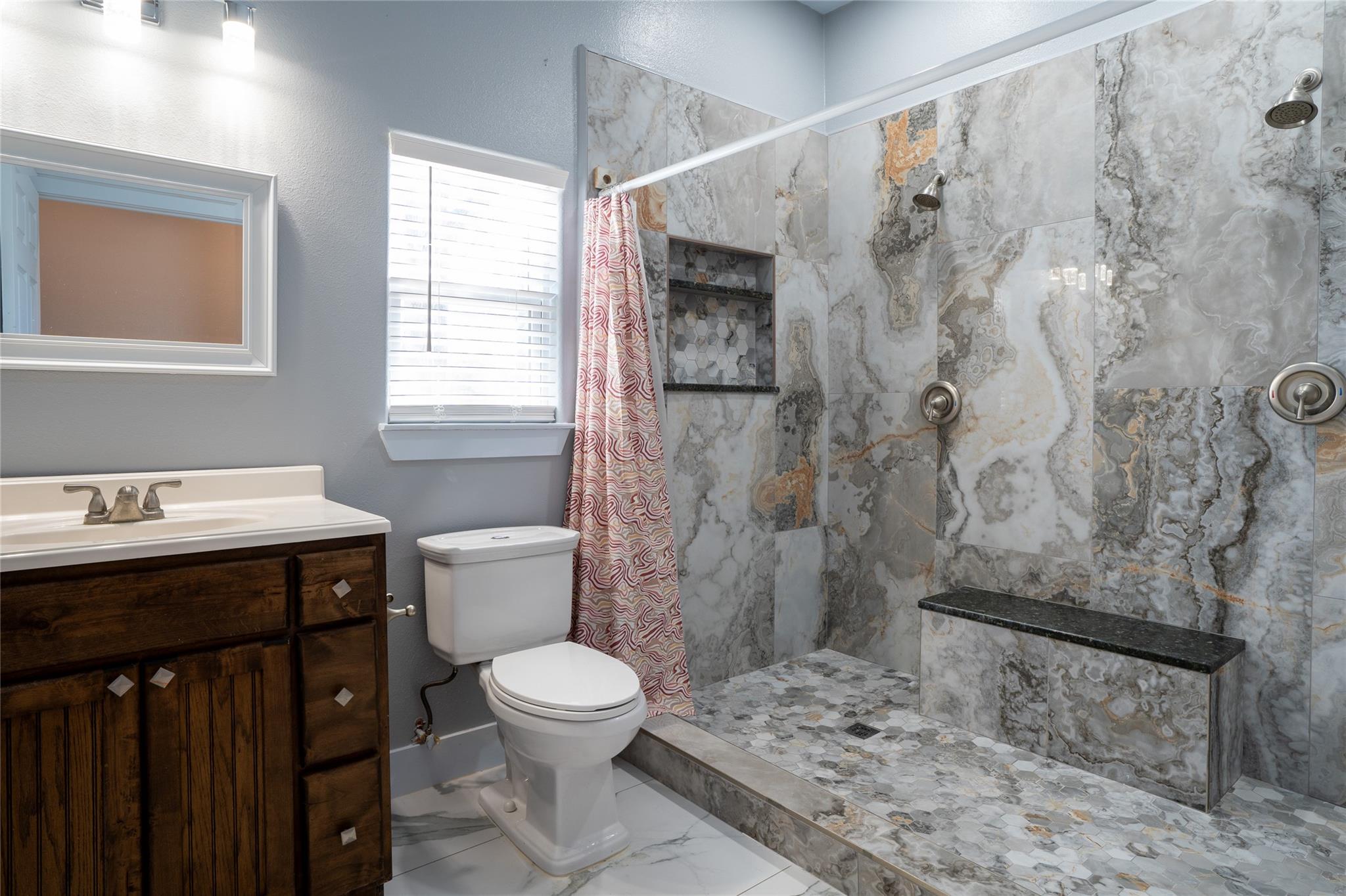 661 Hidden Oak Rd, Lockhart, TX 78616