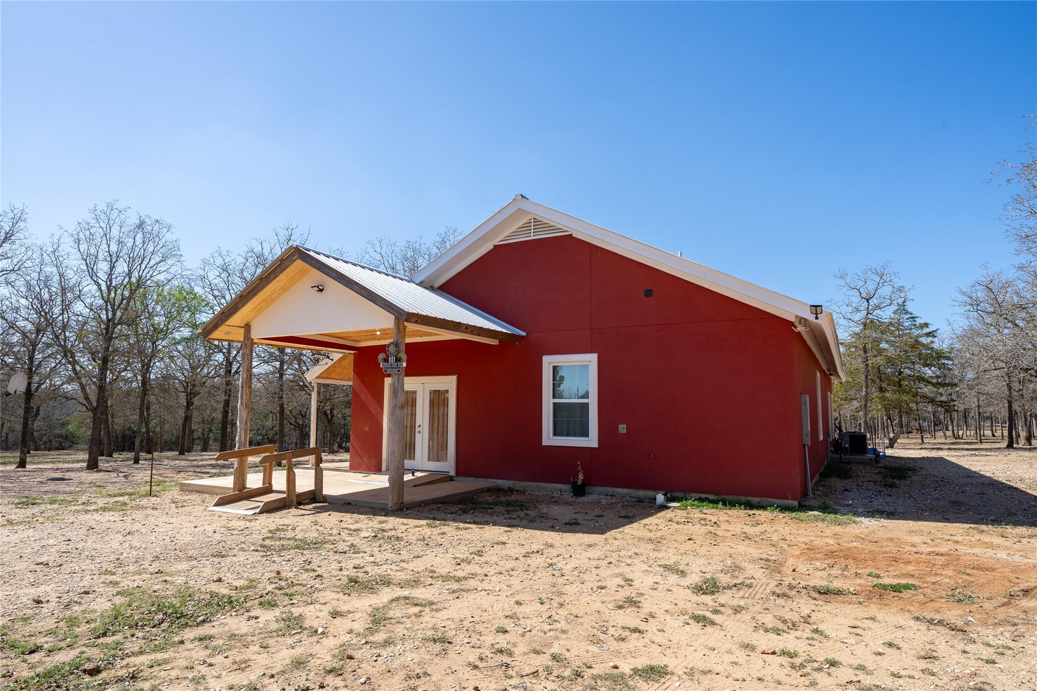 661 Hidden Oak Rd, Lockhart, TX 78616