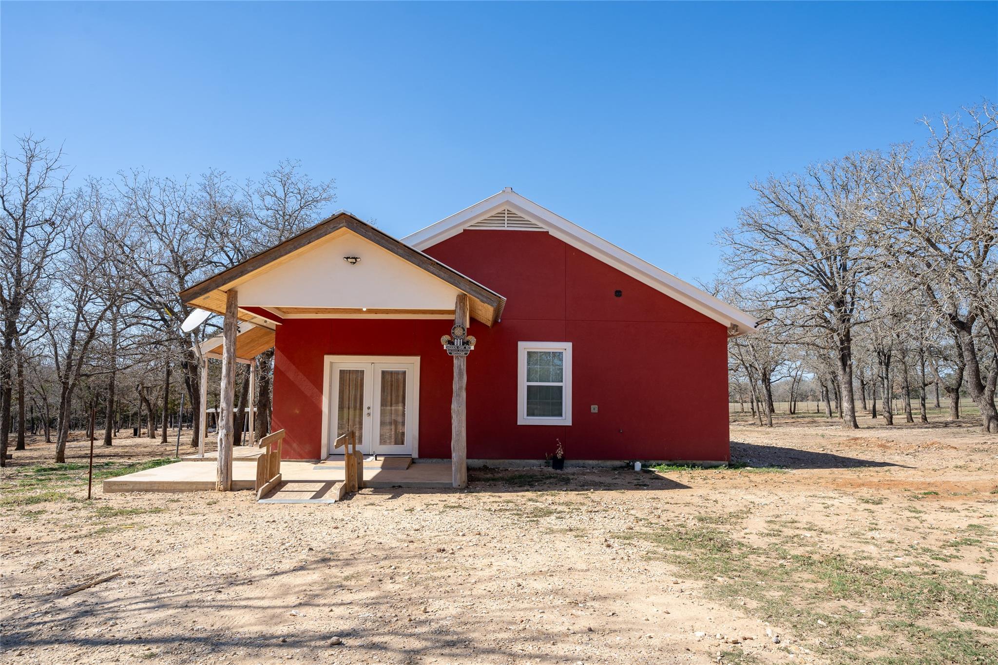 661 Hidden Oak Rd, Lockhart, TX 78616