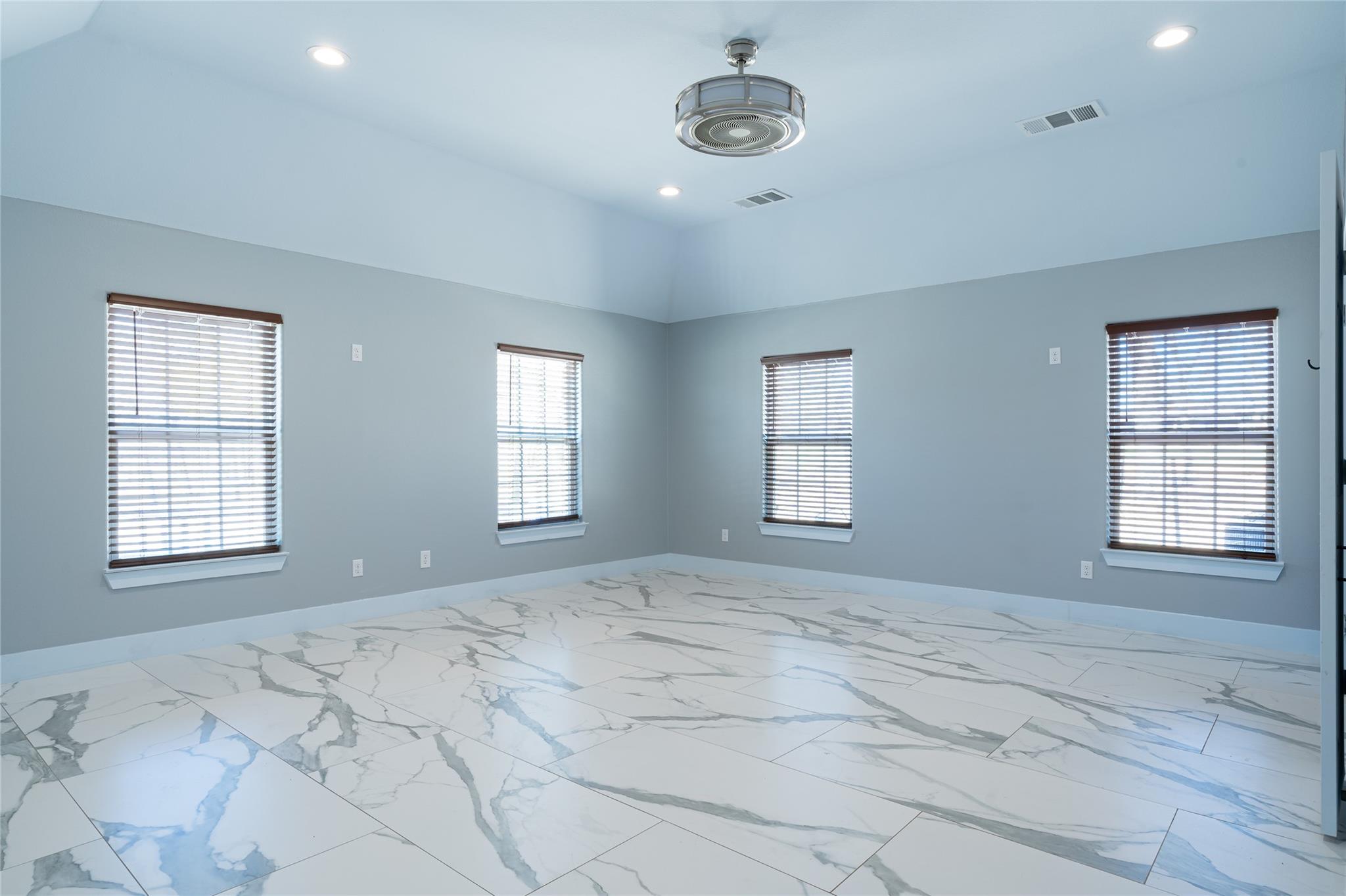 661 Hidden Oak Rd, Lockhart, TX 78616