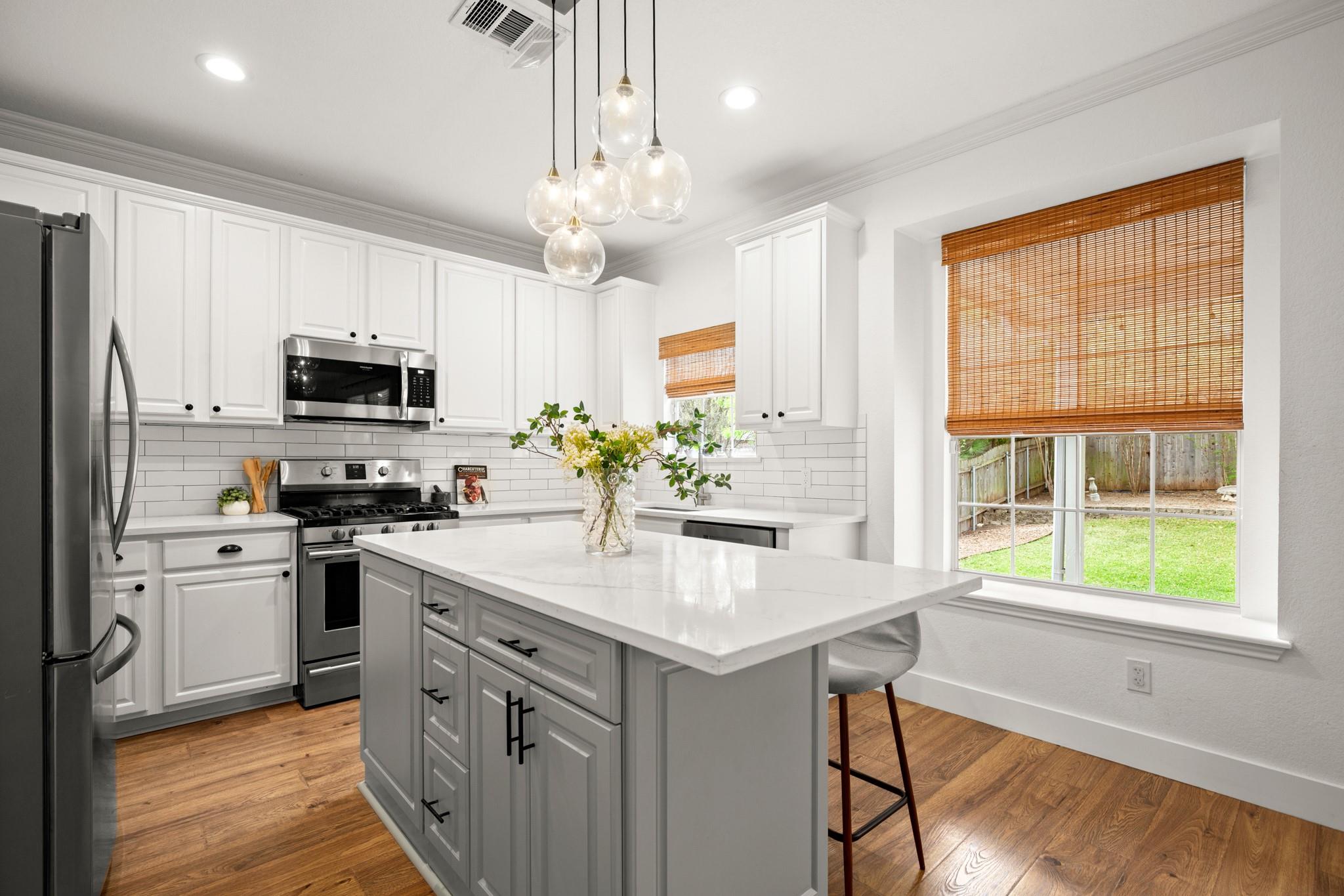 2933 Fleet Dr, Austin, TX 78748