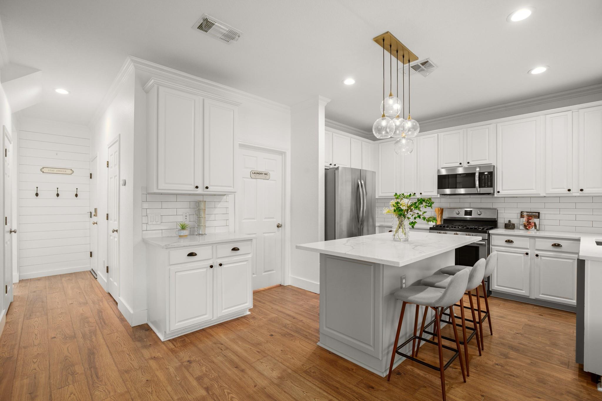 2933 Fleet Dr, Austin, TX 78748