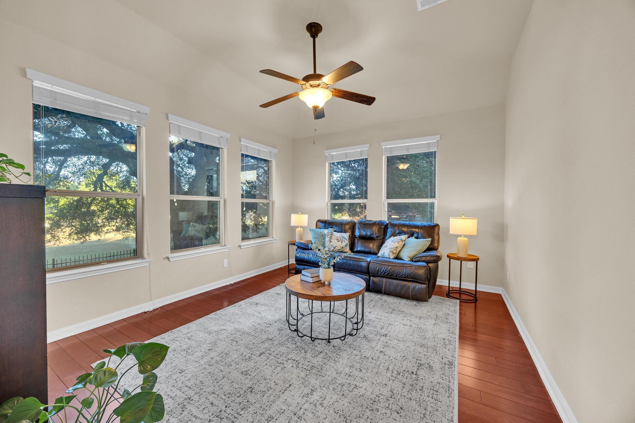 3526 Aquamarine Dr, Round Rock, TX 78681