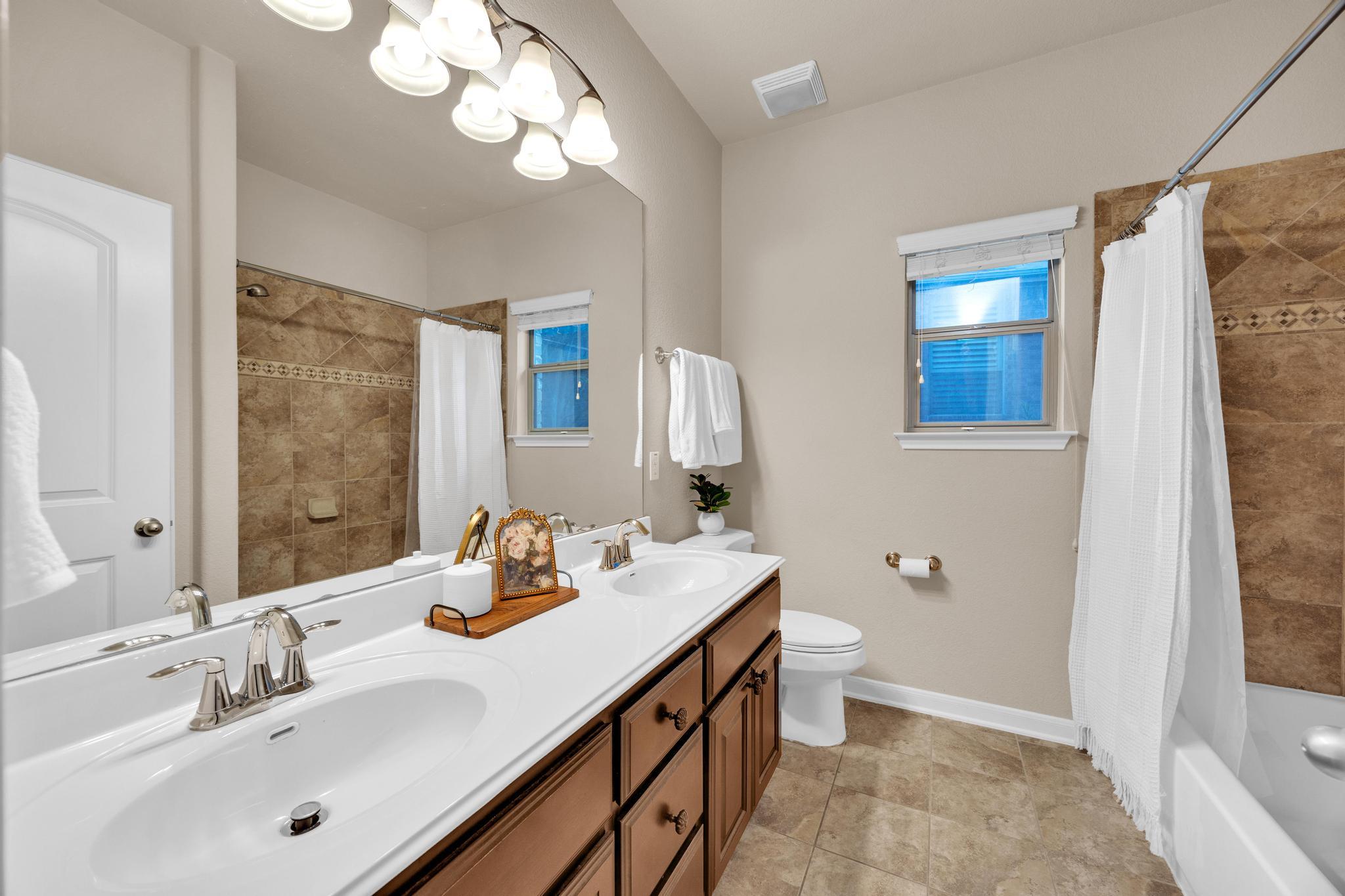 3526 Aquamarine Dr, Round Rock, TX 78681