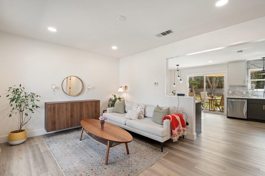 4705 Old Castle Rd, Austin, TX 78745