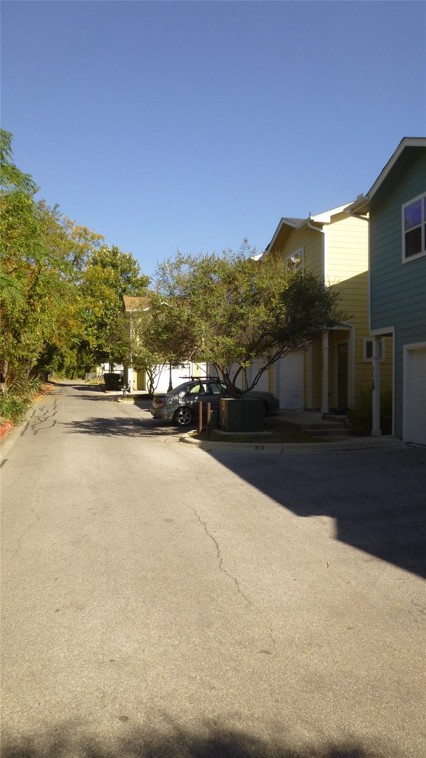 1601 Miriam Ave # 313, Austin, TX 78702