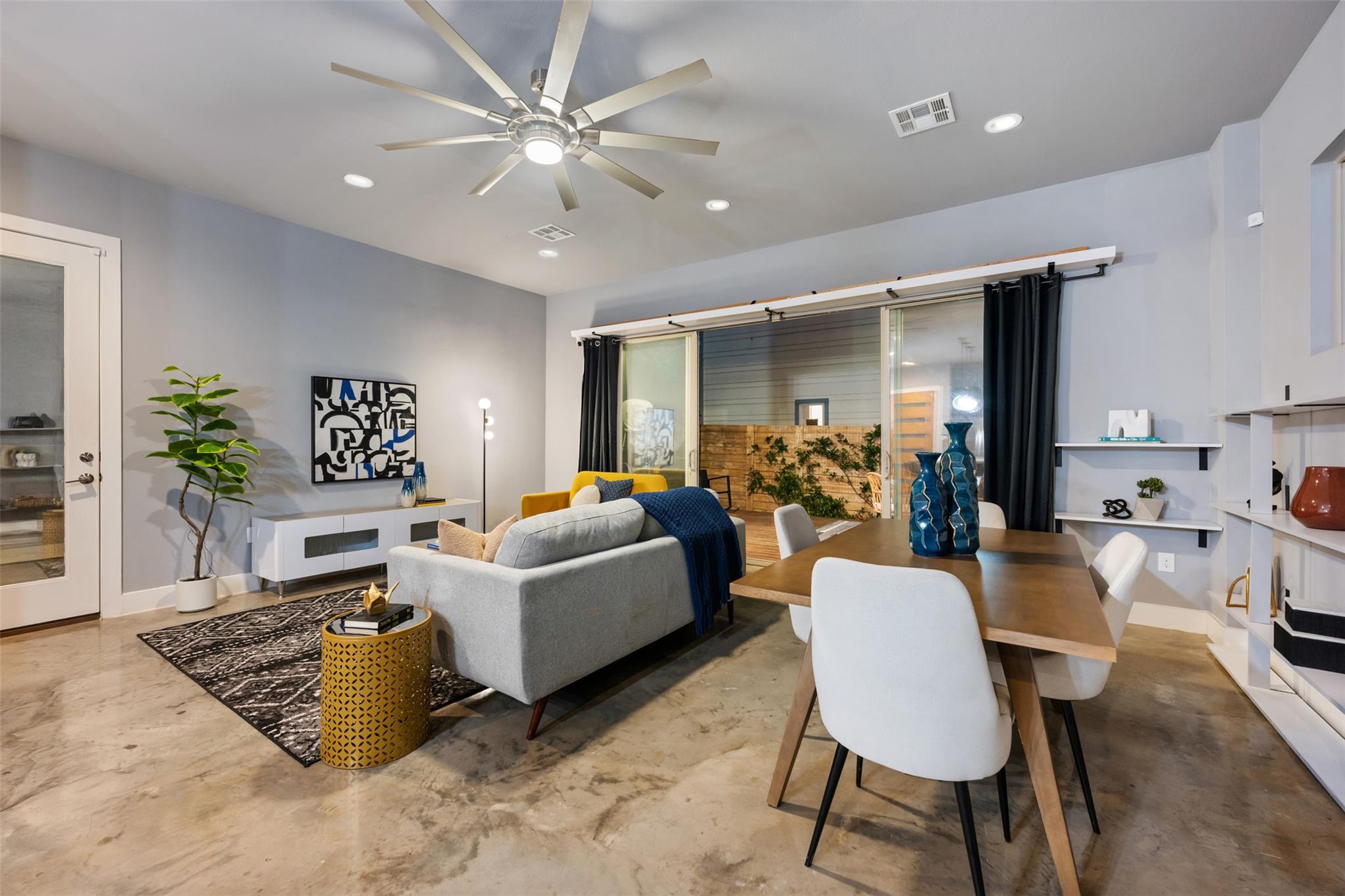 1310 Cedar Ave, Austin, TX 78702