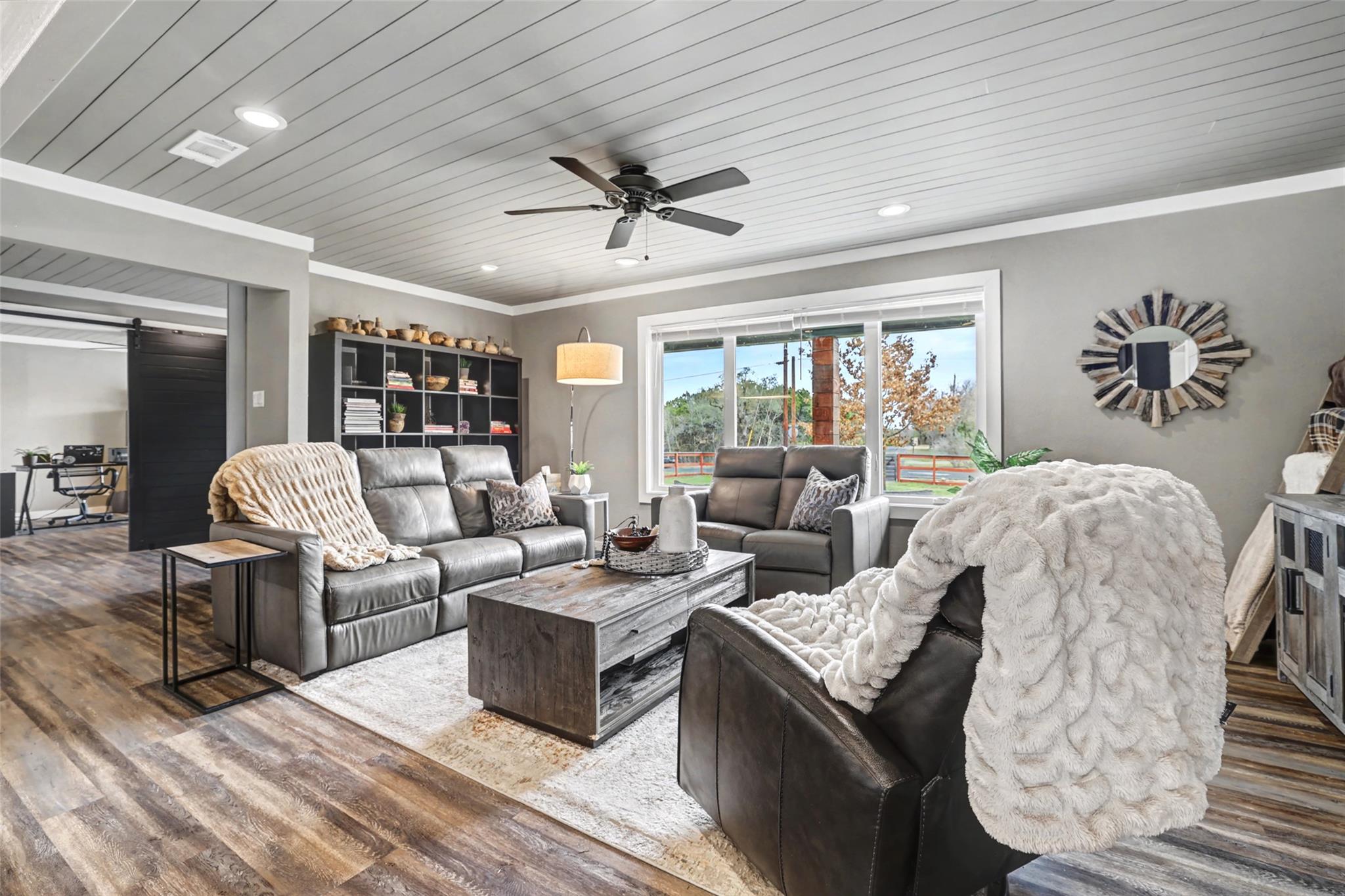 109 High Gabriel Dr, Leander, TX 78641