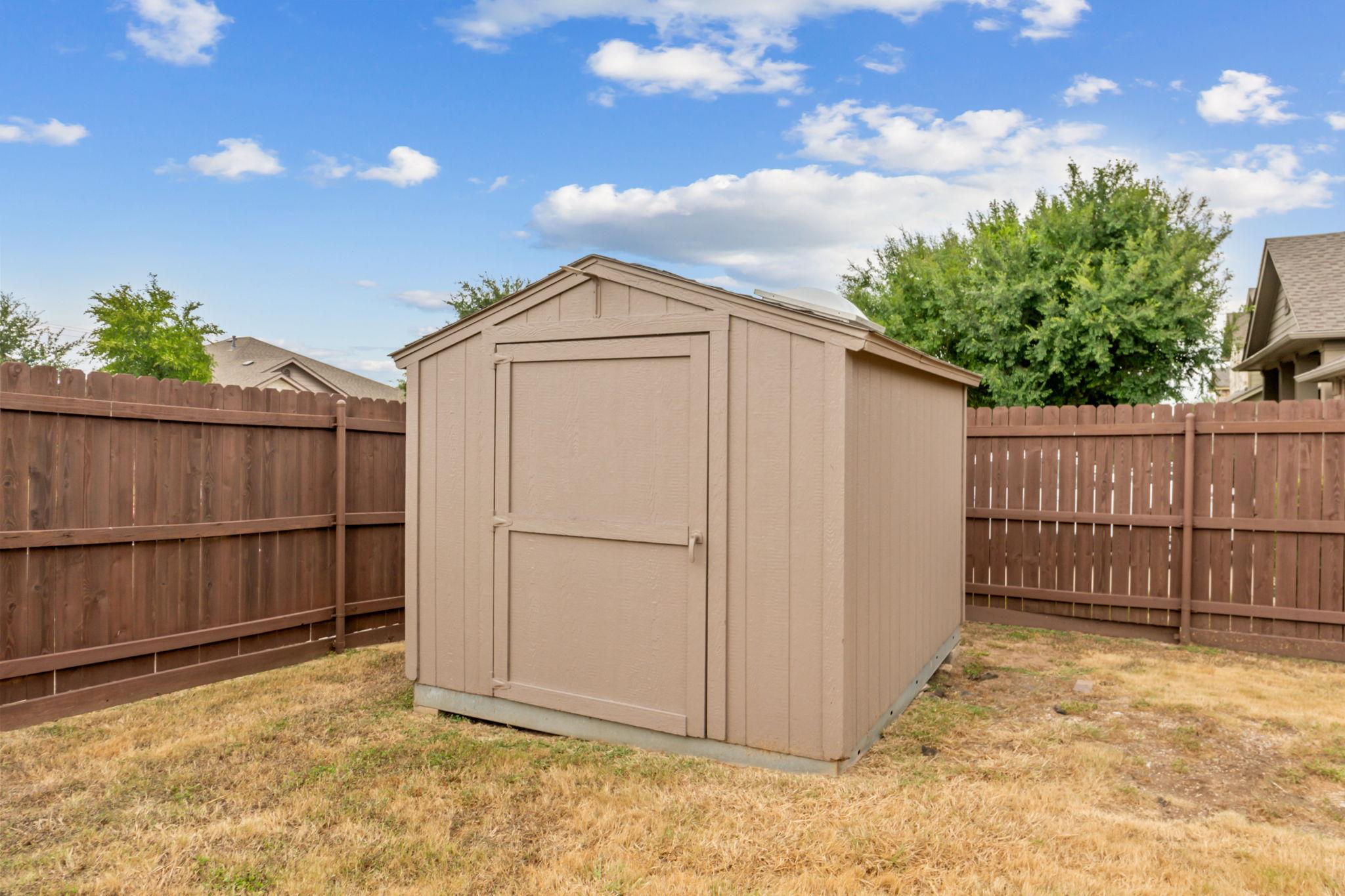 204 Hale Irwin Dr, Round Rock, TX 78664