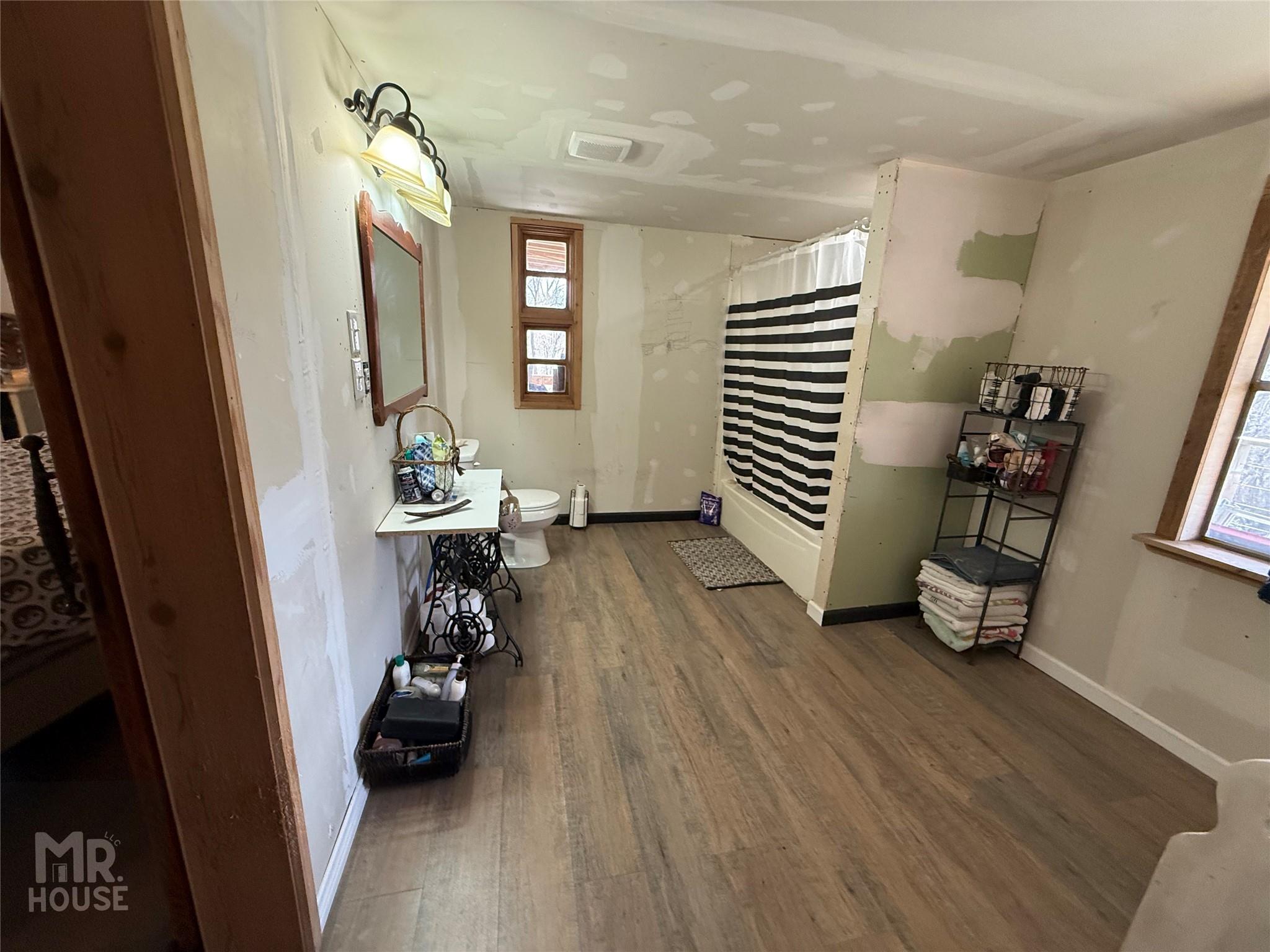 710 County Road 2865, Cleveland, TX 77327