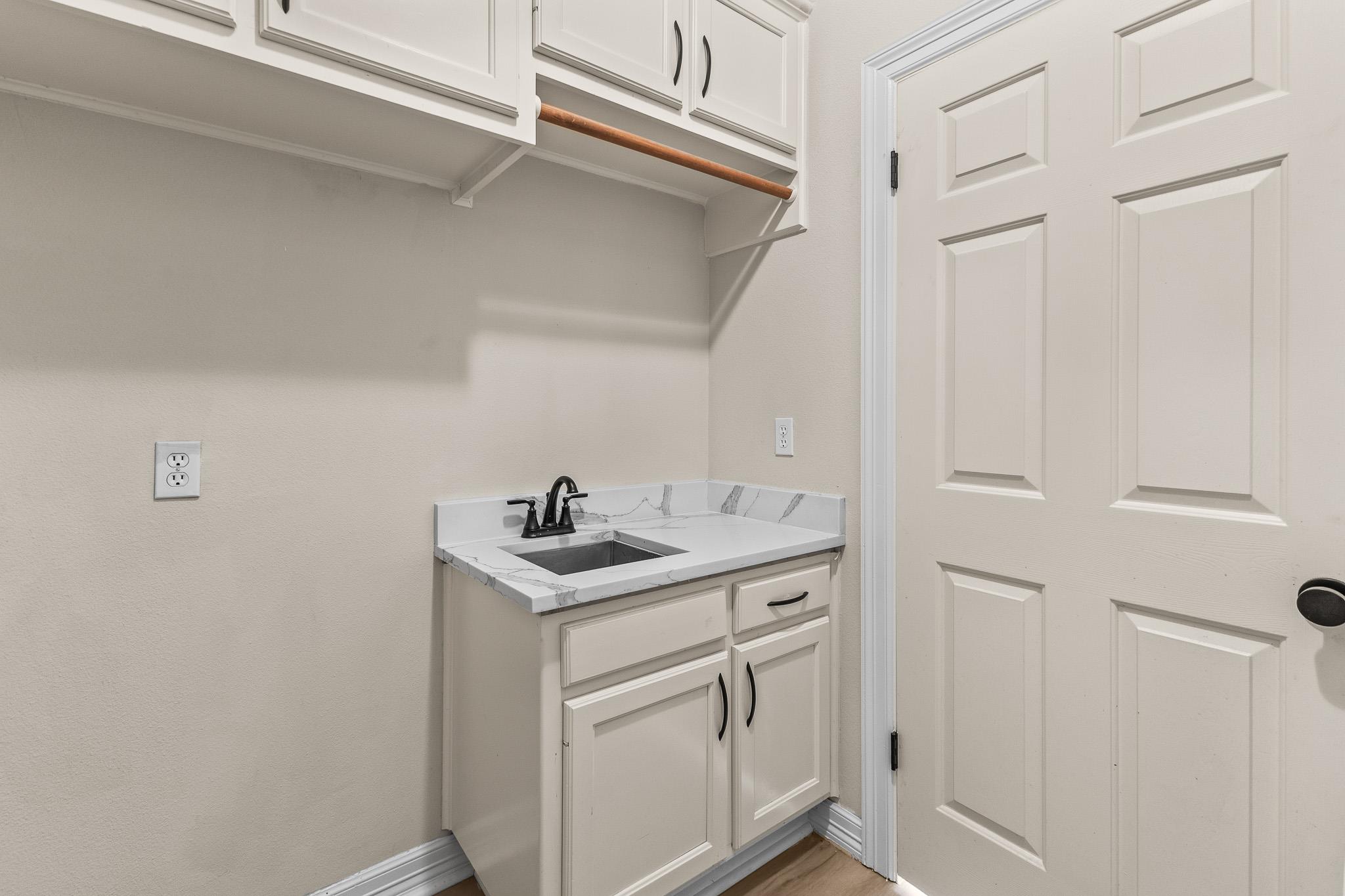 5901 Round Table Cv, Austin, TX 78746