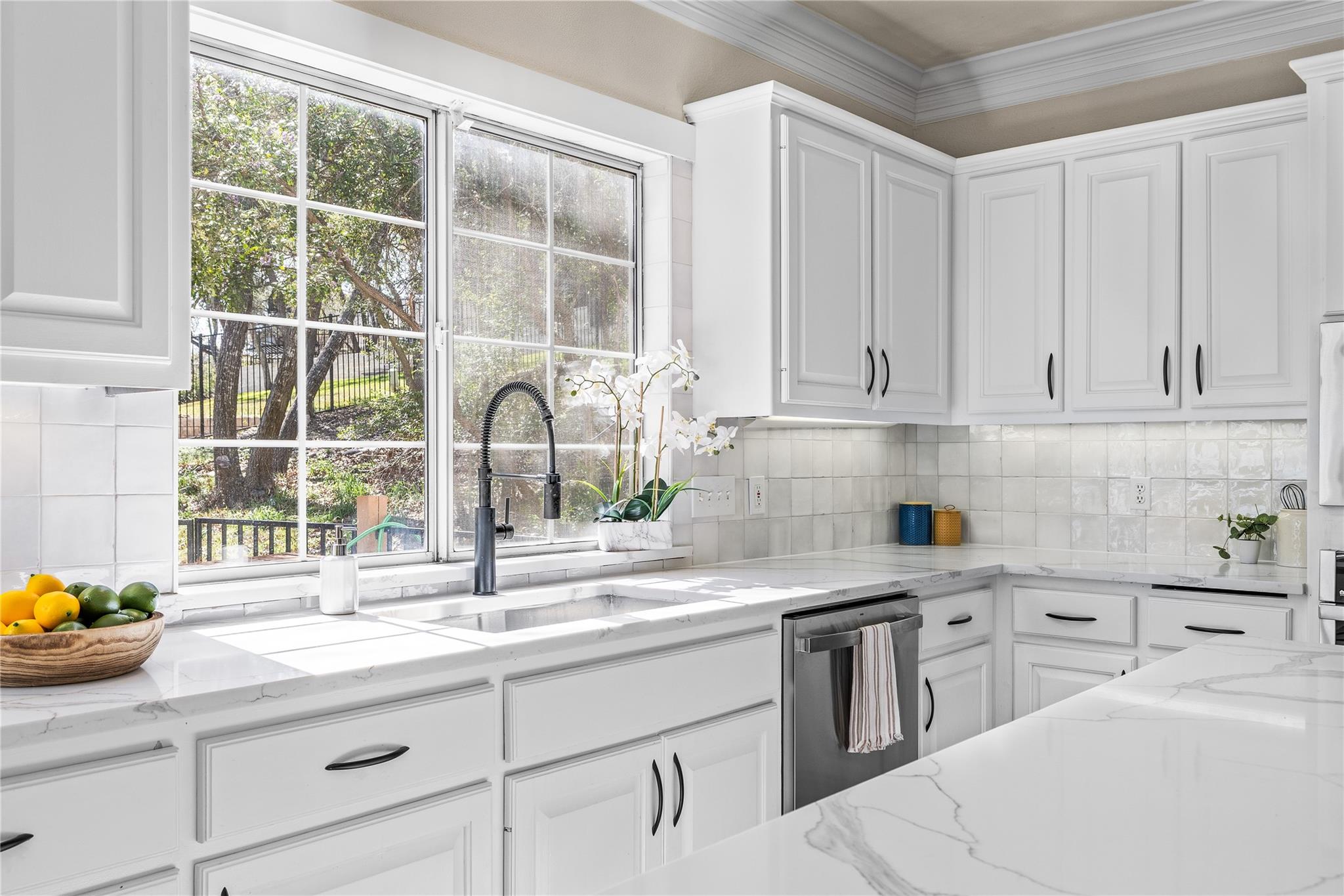 5901 Round Table Cv, Austin, TX 78746