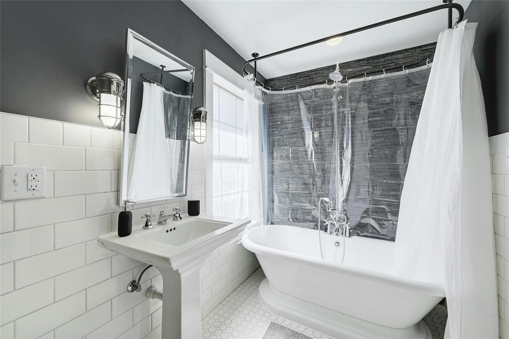 2627 Geronimo Trl, Austin, TX 78734