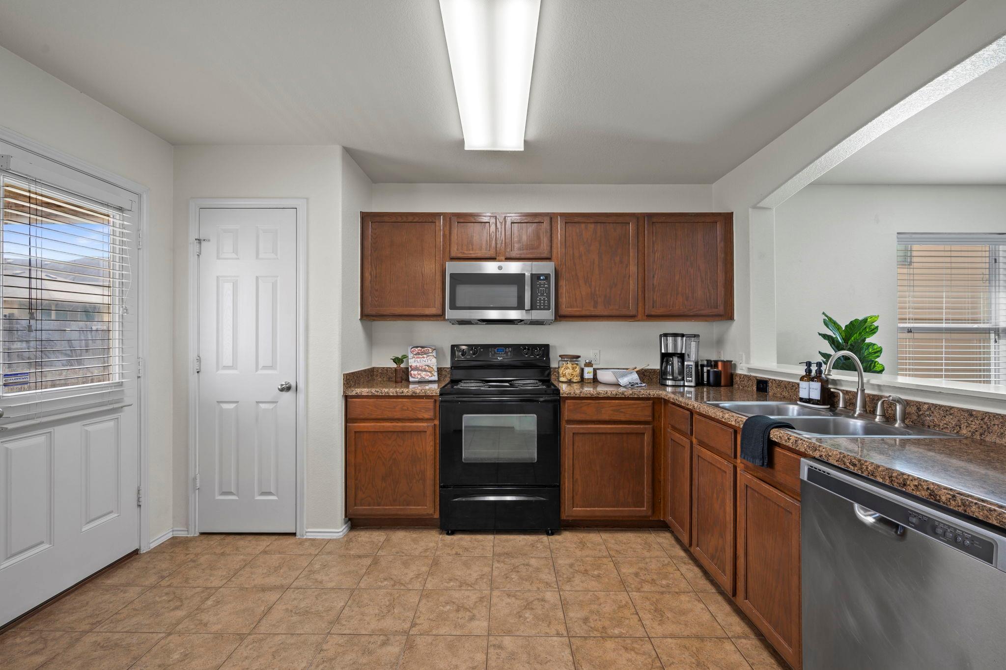 5713 Nelson Oaks Dr, Austin, TX 78724