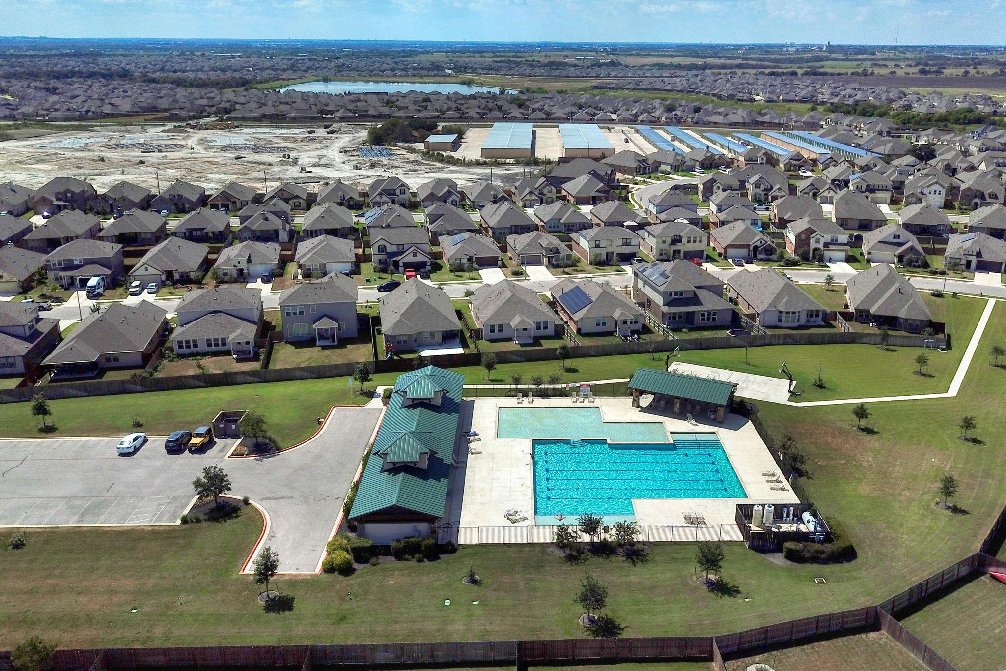 6711 Calabria Dr, Round Rock, TX 78665