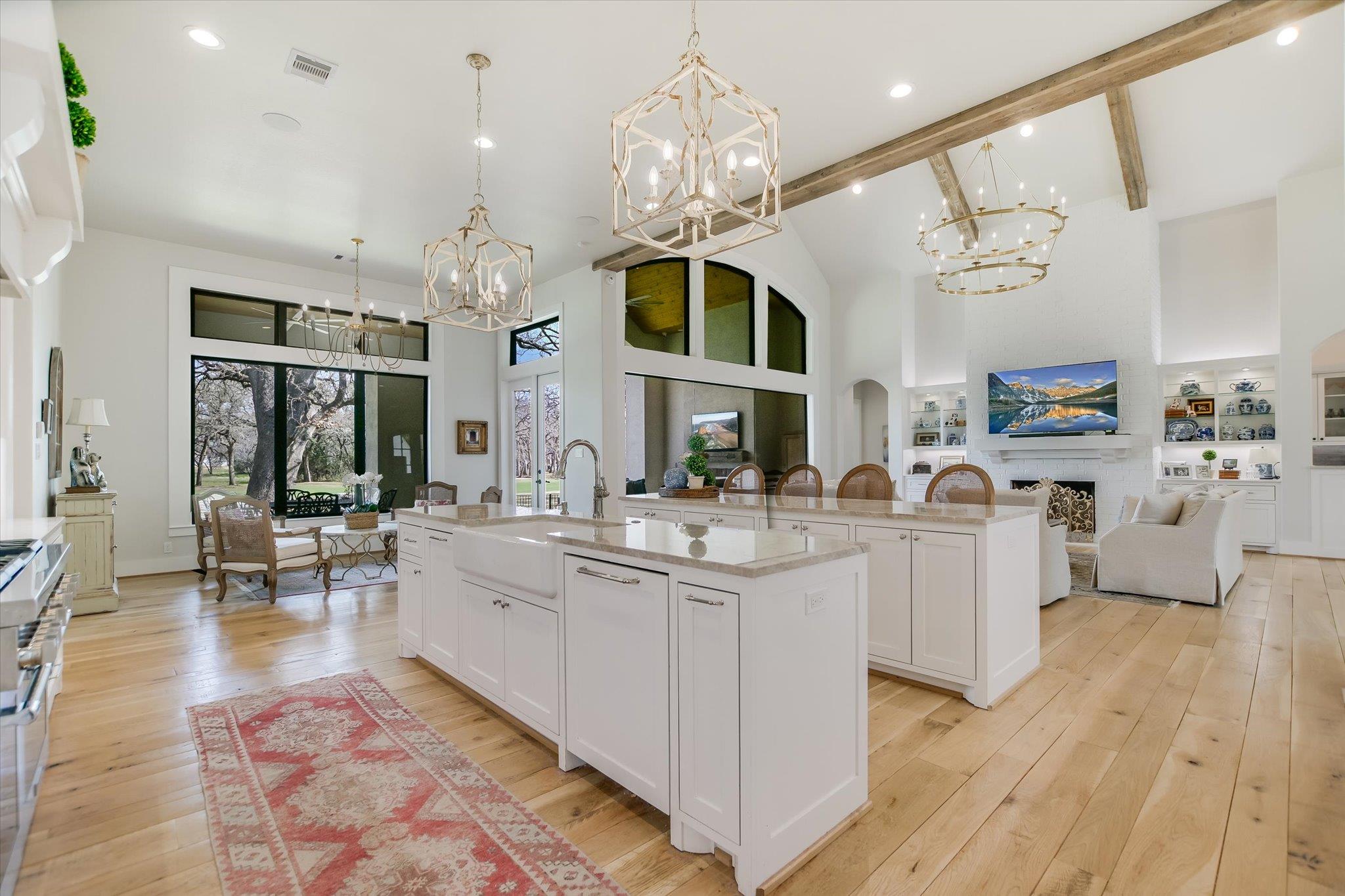 1005 Cats Eye, Horseshoe Bay, TX 78657