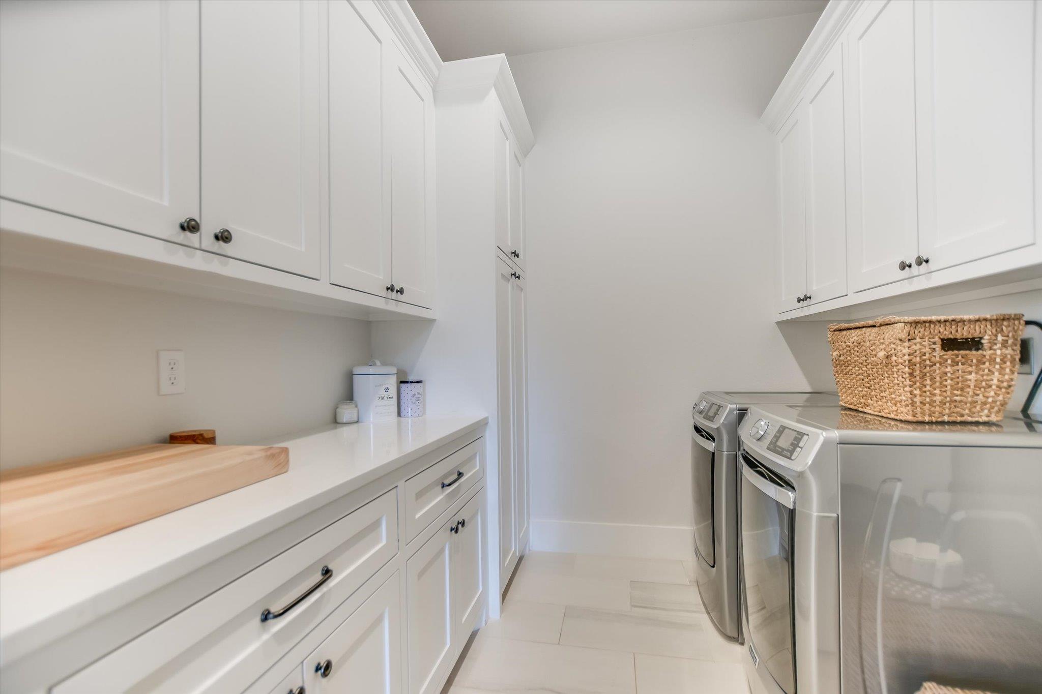 1005 Cats Eye, Horseshoe Bay, TX 78657